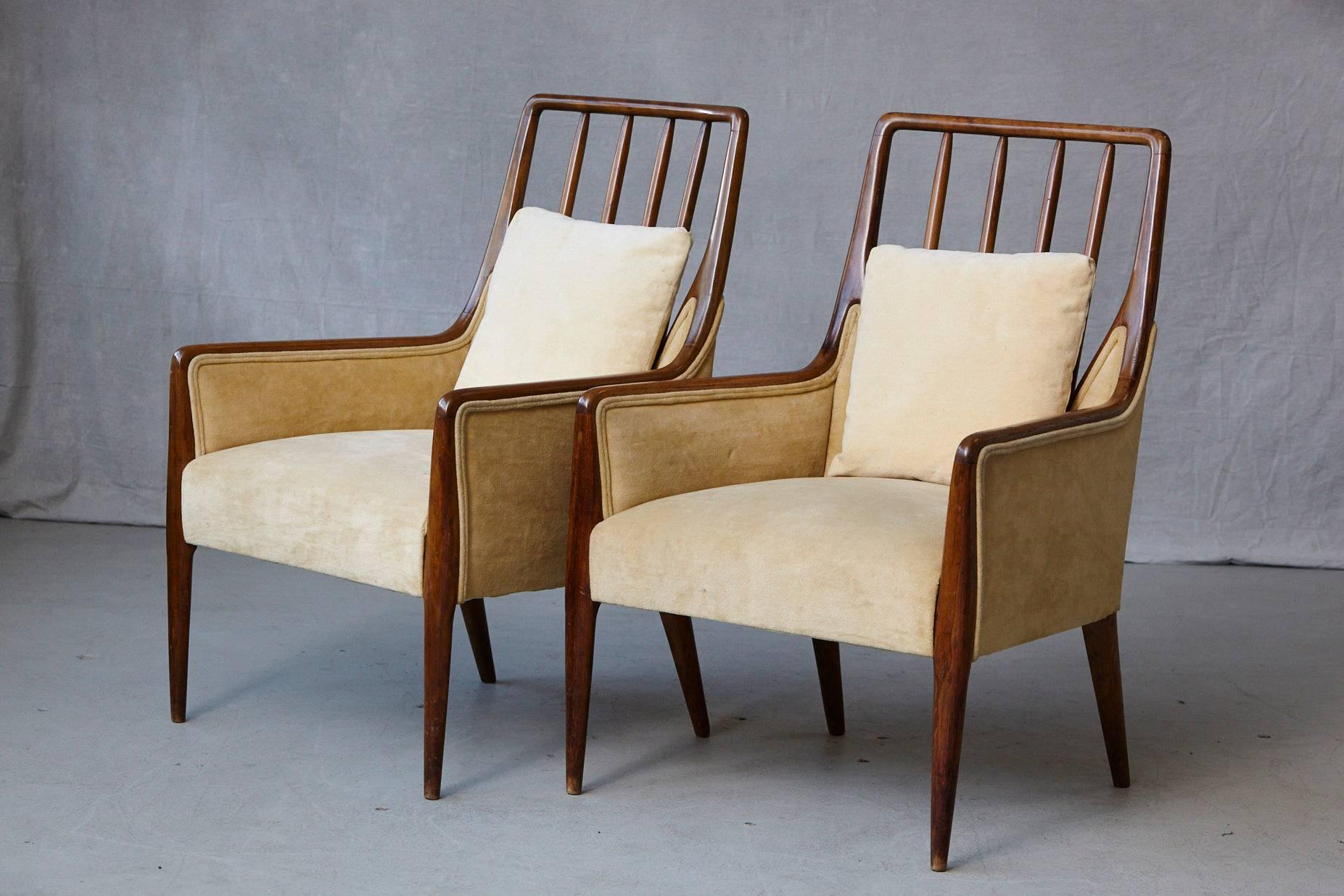 Mid-Century Modern Pair of High Back Walnut Lounge Chairs in the Style of T.H. Robsjohn Gibbings