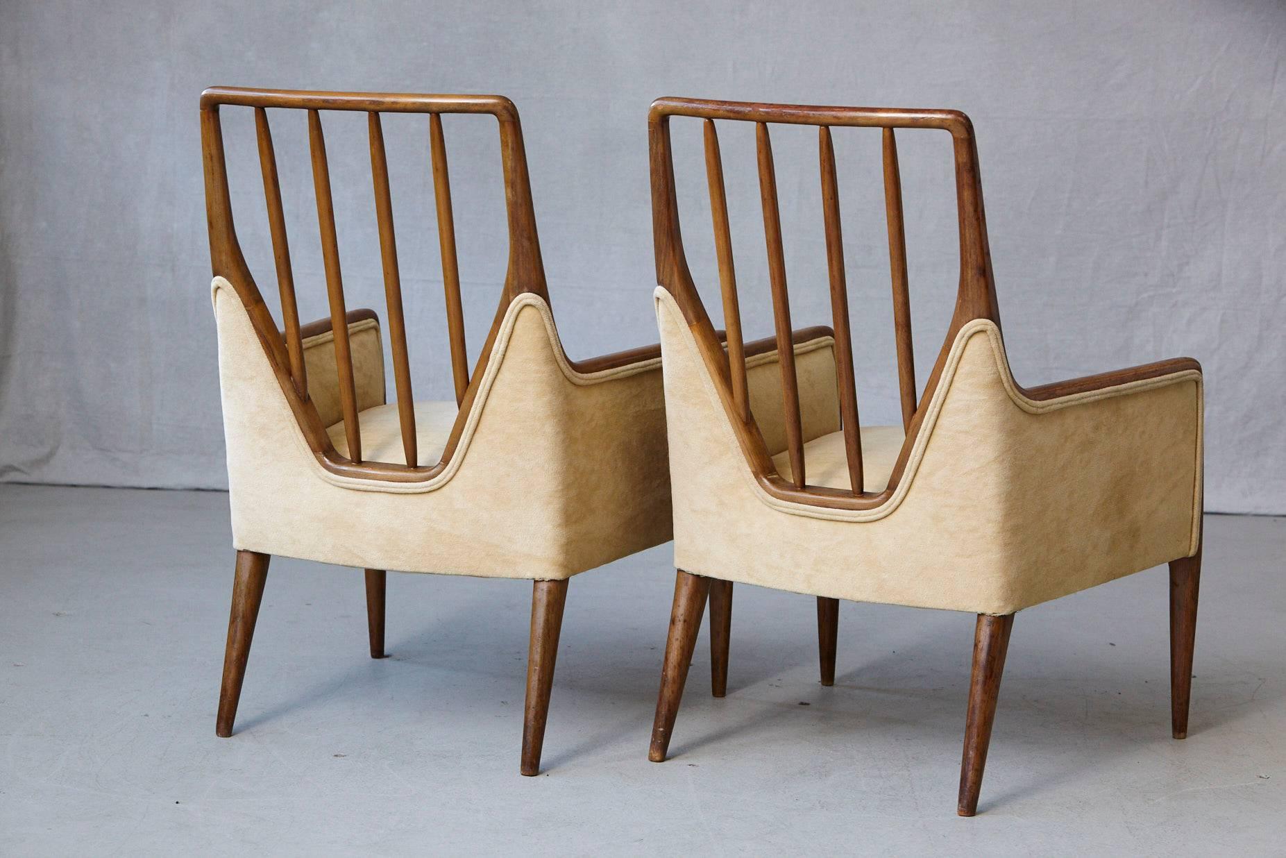 American Pair of High Back Walnut Lounge Chairs in the Style of T.H. Robsjohn Gibbings