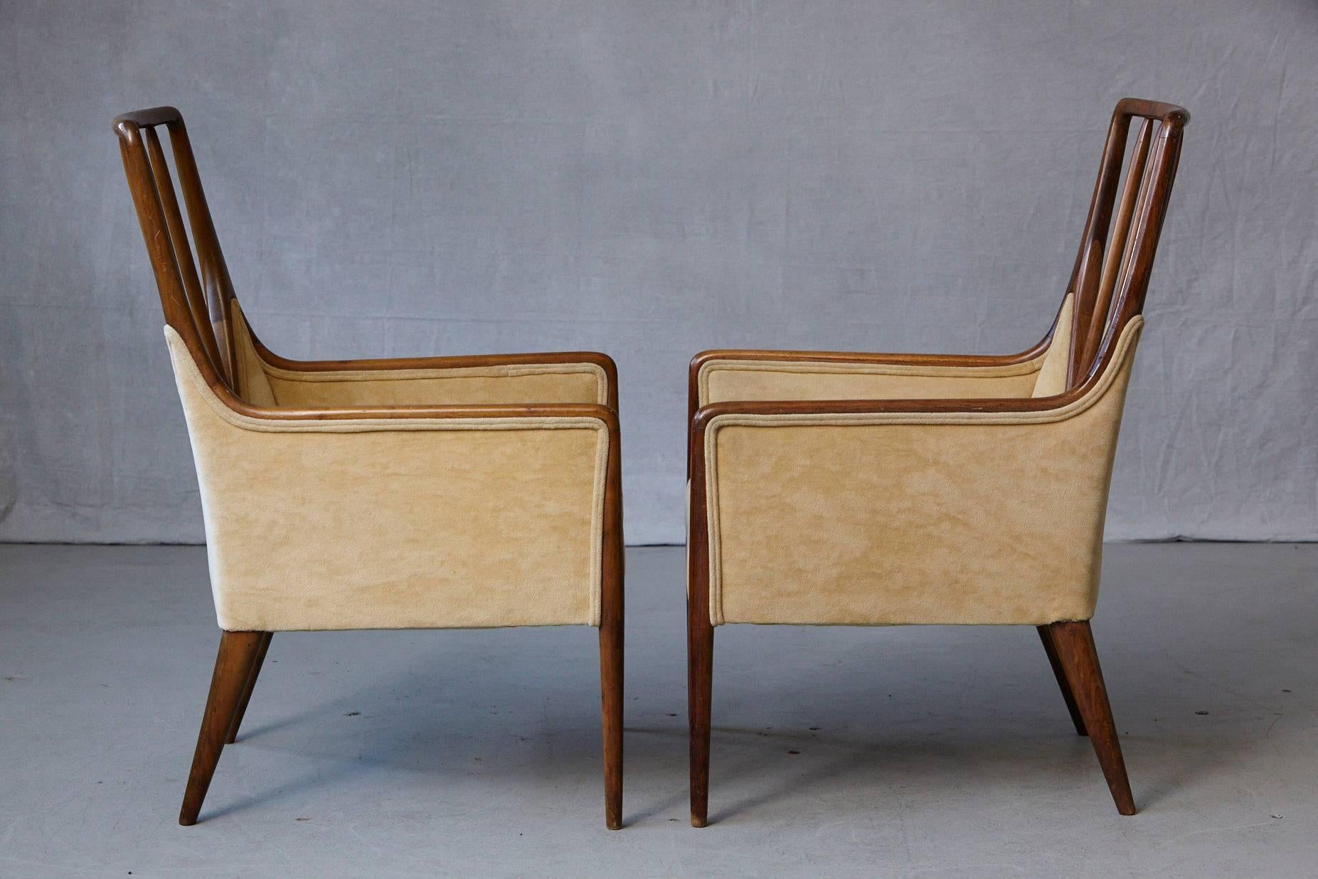 20th Century Pair of High Back Walnut Lounge Chairs in the Style of T.H. Robsjohn Gibbings