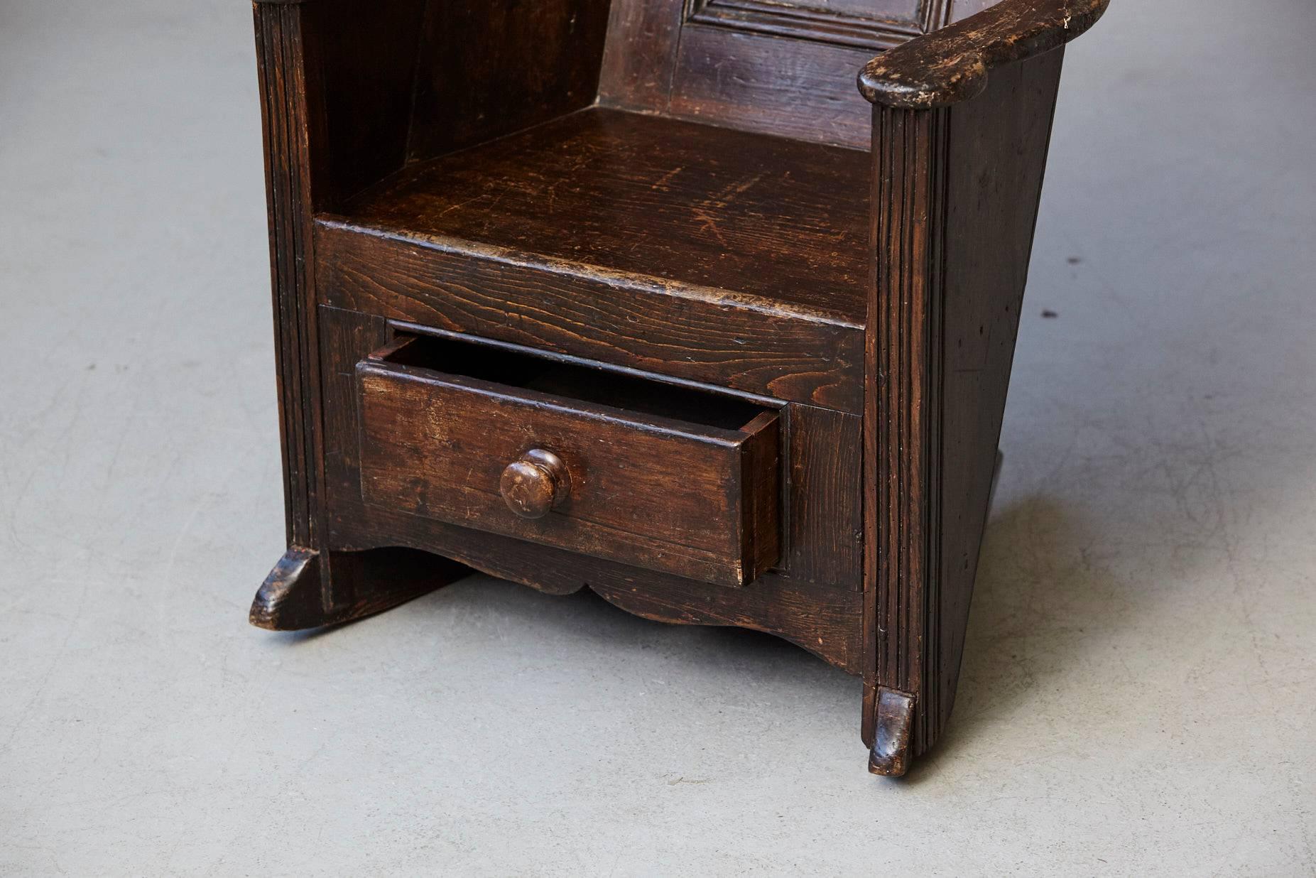 Late 18th Century English Elm and Pine Rocking Lambing Chair 1