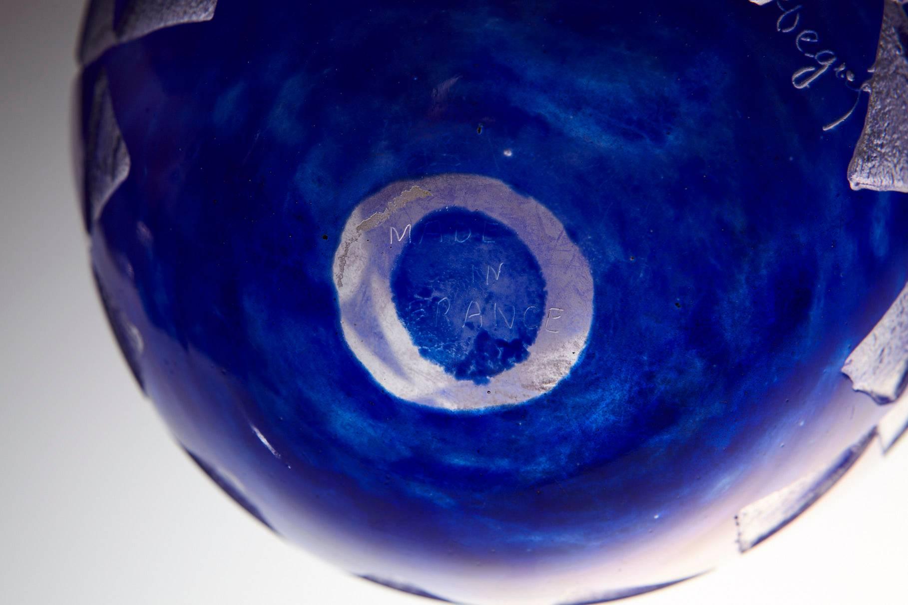 French Art Deco Blue Sandblasted Glass Vase by David Gueron for Degué For Sale 1