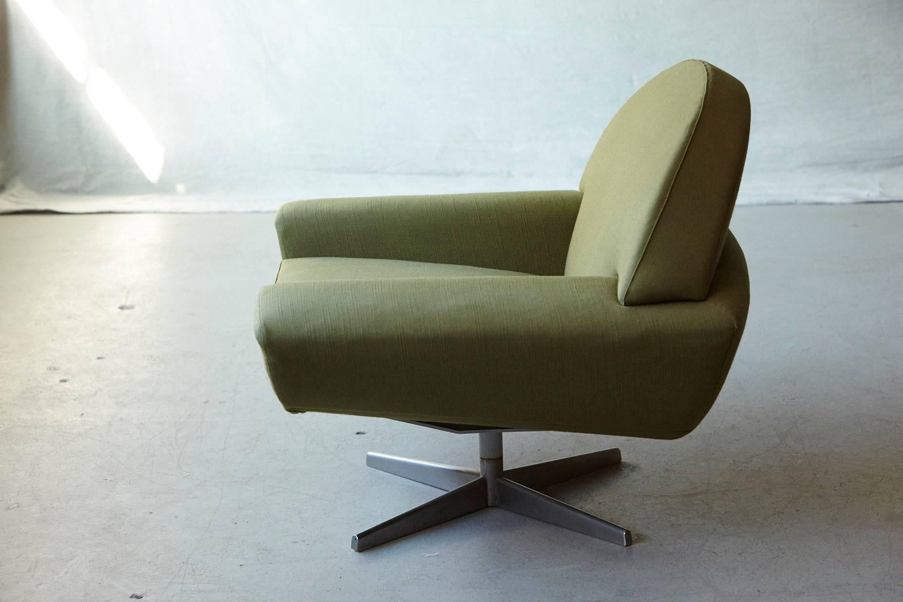 Danish Johannes Andersen 'Capri' Green Swivel Lounge Chair for Trensums, Denmark, 1960s