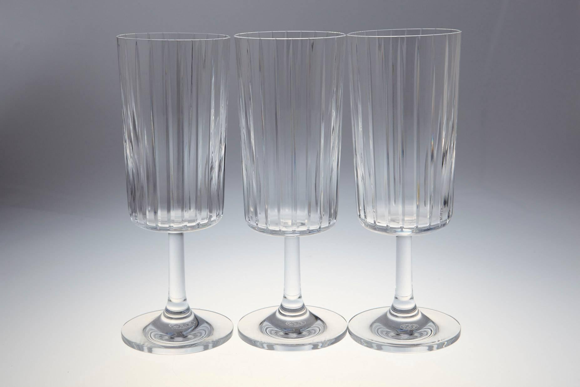 The timeless and very graphic Baccarat Harmonie bar pattern was introduced in 1975 and is until today Baccarats top selling bar pattern of all time.
Consecutive vertical cuts from the top of the rim to the base emphasize the vertical graphical