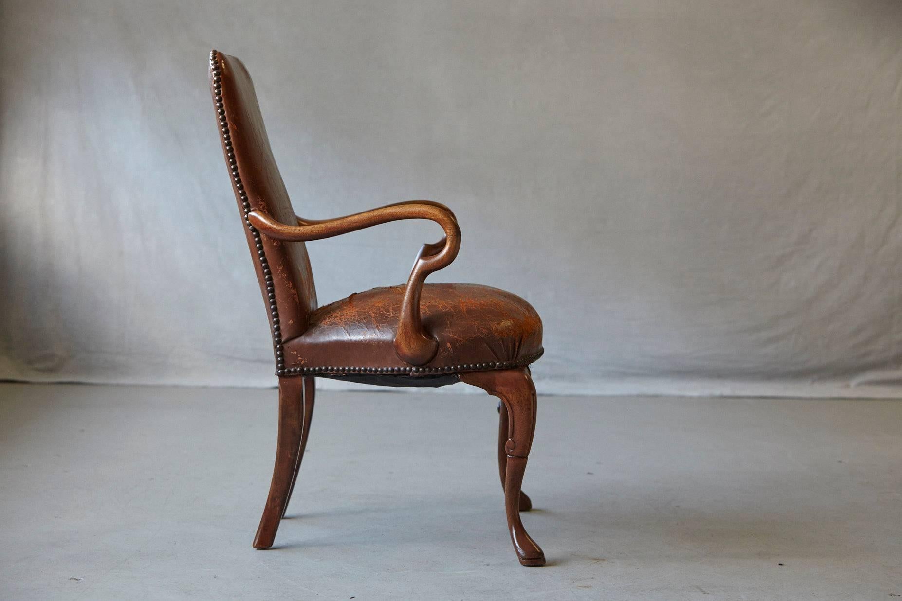 George III Style Solid Mahogany and Distressed Worn Leather Desk  Armchair In Distressed Condition In Pau, FR