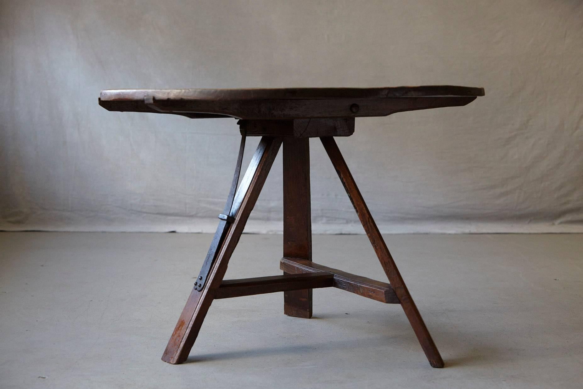 Rustic 19th Century Tilt Top Wine Tasting or Centre Pine Table with Tripod Base