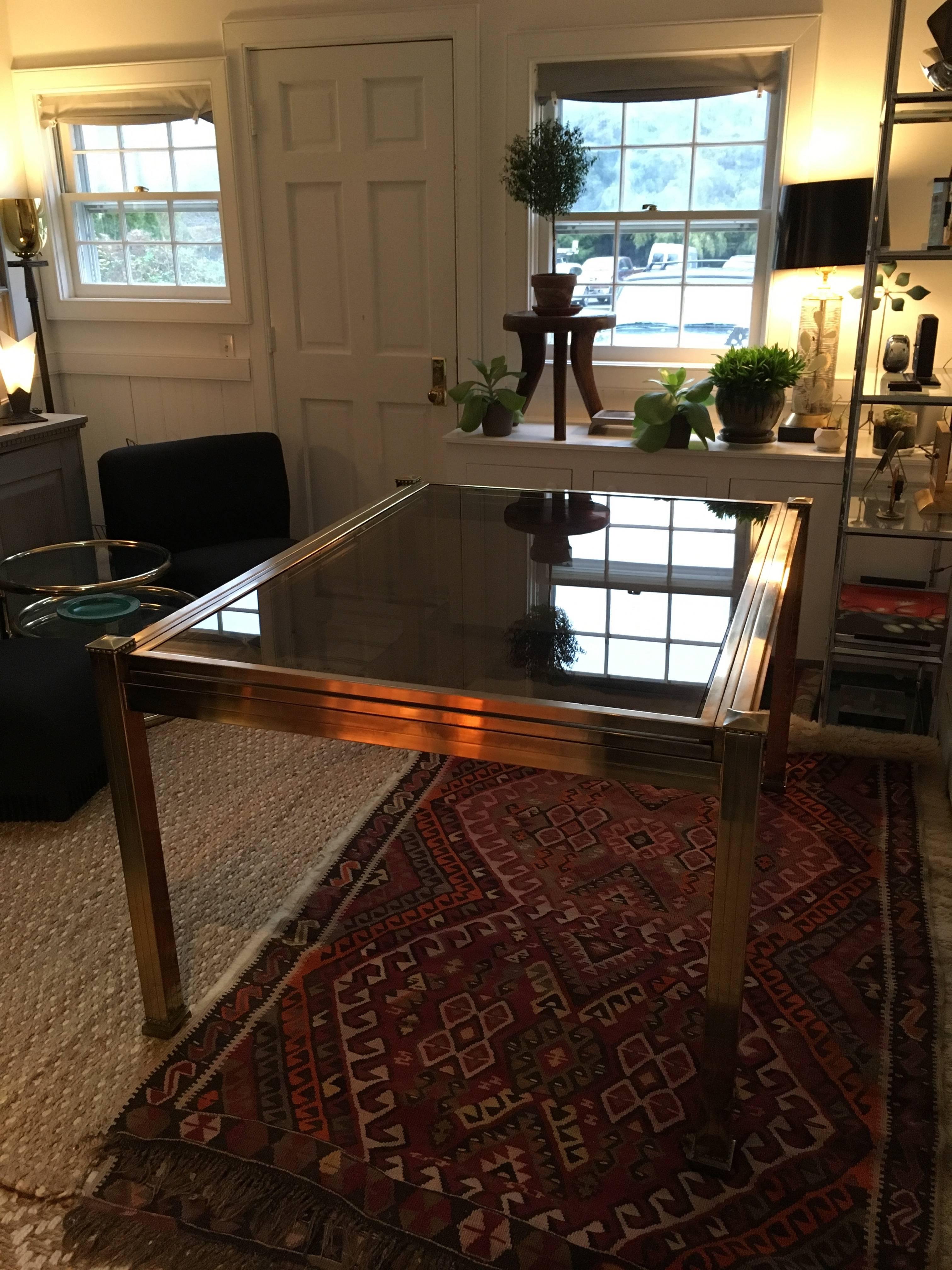 Mastercraft Brass and Smoked Glass Extension Dining Table In Excellent Condition In Manhattan, NY