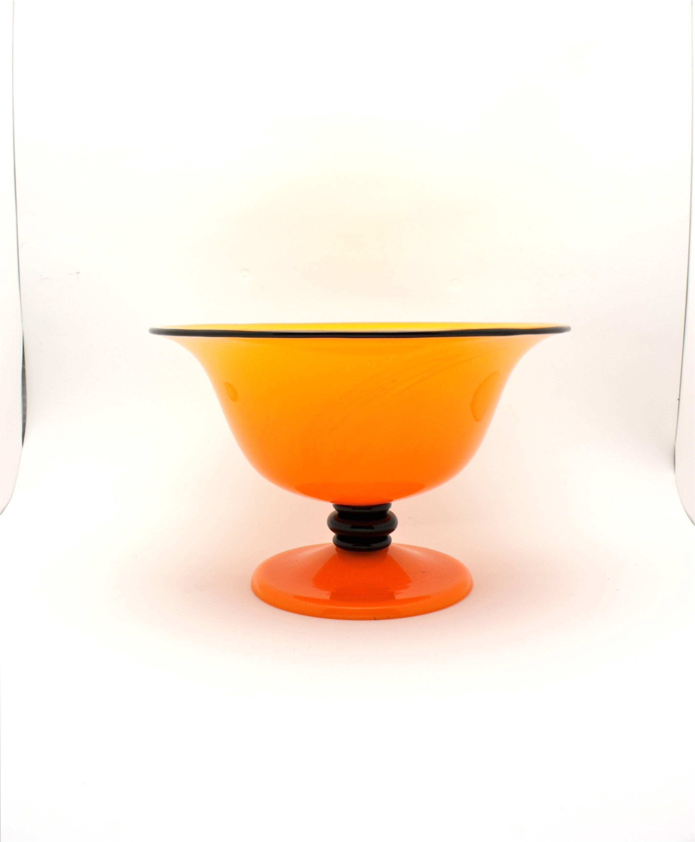Beautiful Loetz Orange Opal Serie III Czech Art Nouveau Glass Bowl For Sale 1