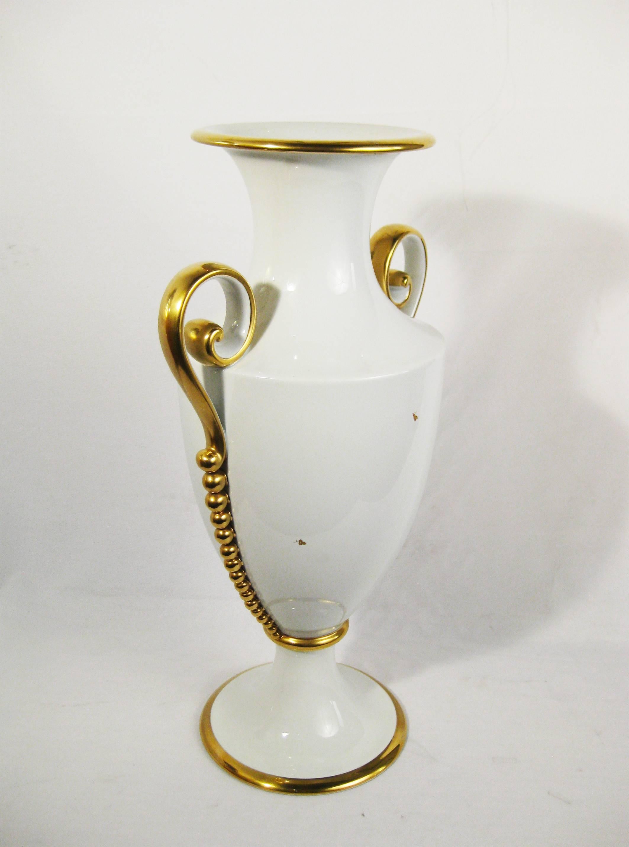 Mid-Century Modern White Hollywood Regency Porcelain Vase. Signed Rosenthal, Germany, circa 1945 For Sale
