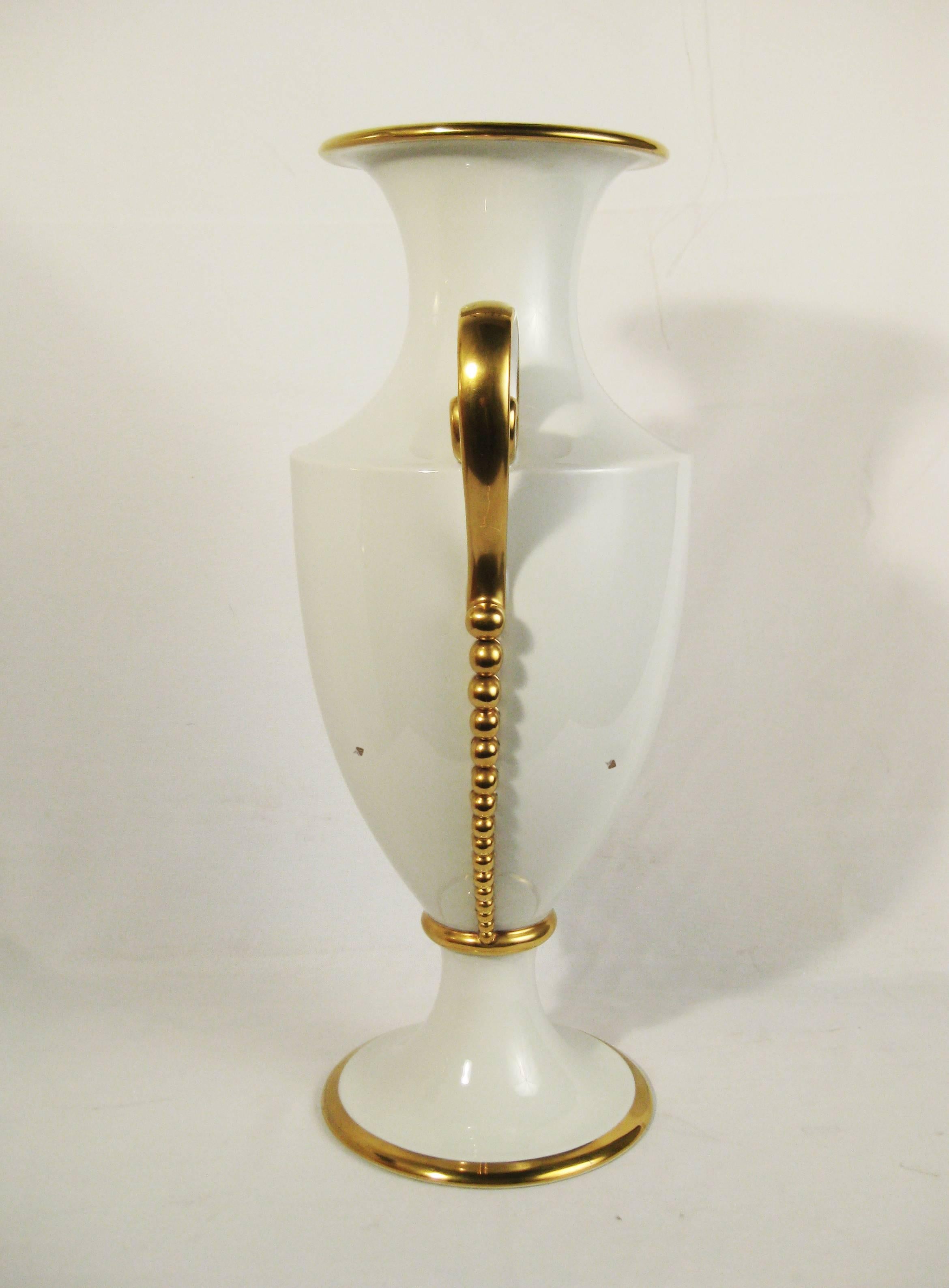 White Hollywood Regency Porcelain Vase. Signed Rosenthal, Germany, circa 1945 For Sale 1