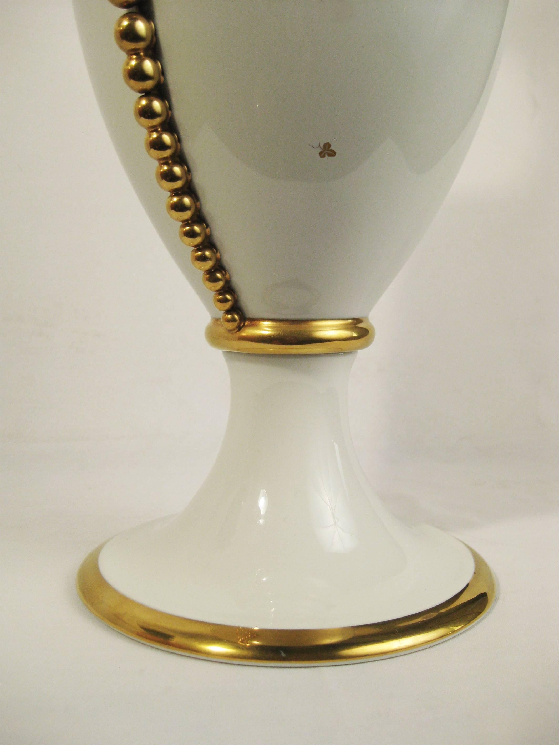 White Hollywood Regency Porcelain Vase. Signed Rosenthal, Germany, circa 1945 For Sale 3