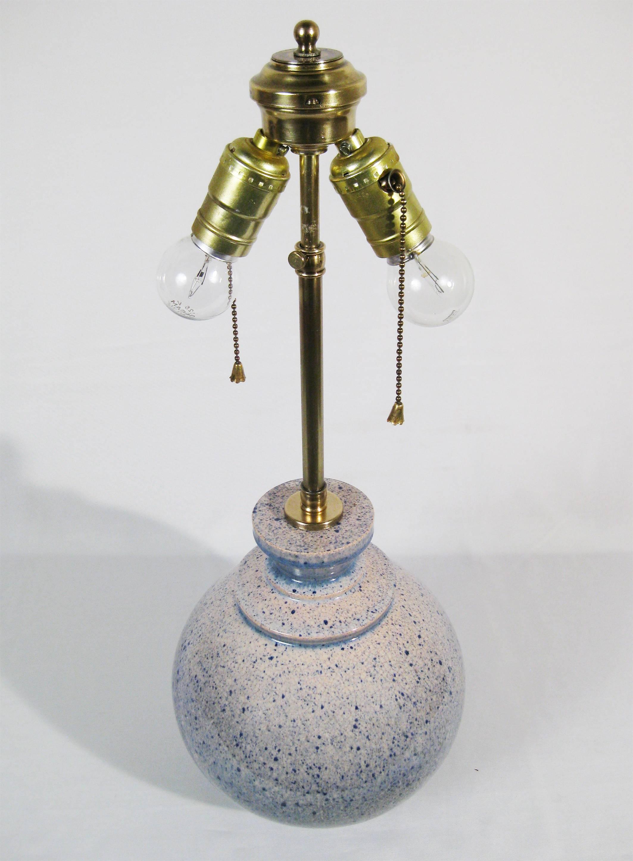 French Table Lamp, Ceramic and Brass, Marcel Guillard for Etling, France, circa 1930 For Sale