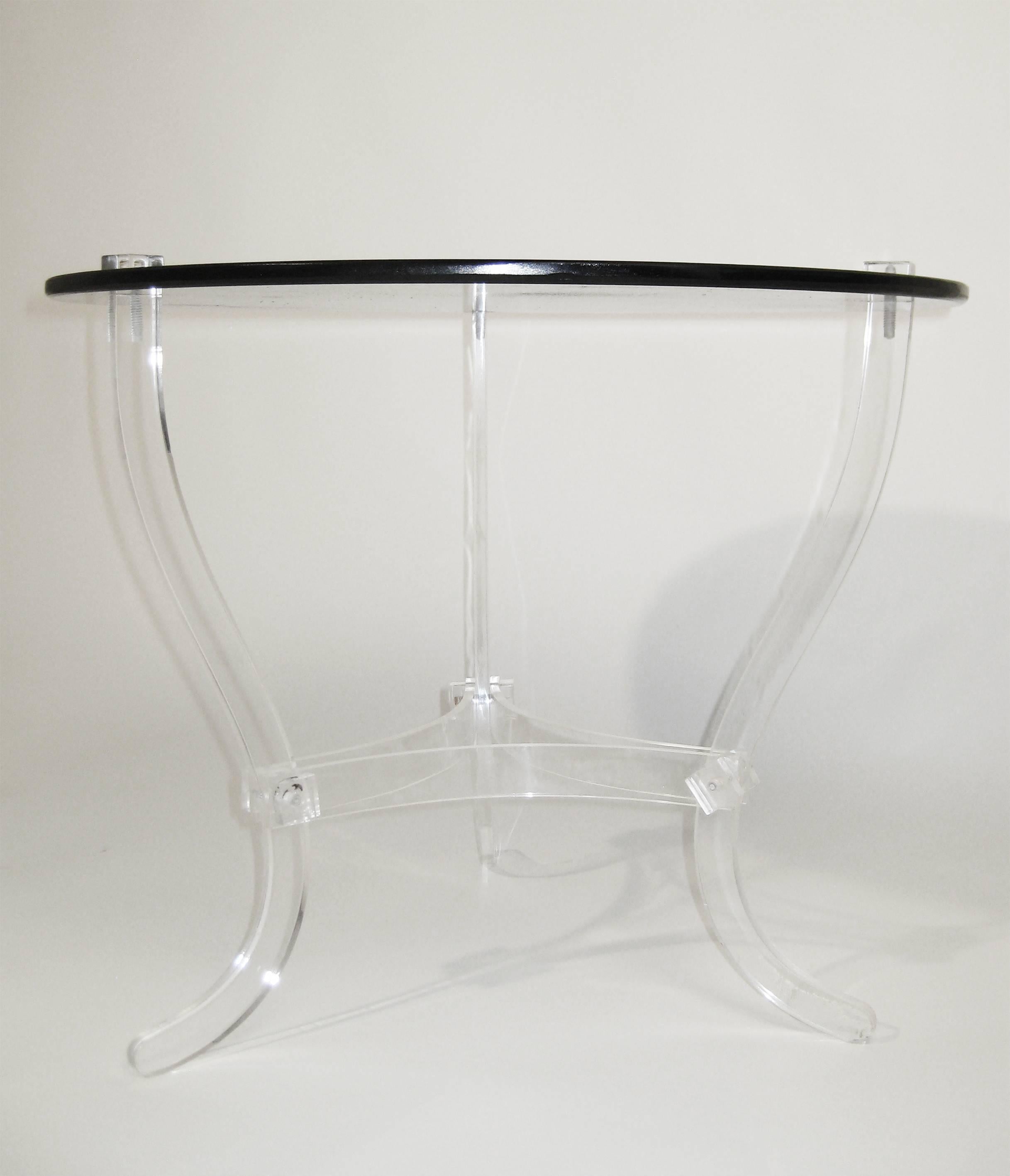 Midcentury Occasional Table, Lucite and Black Vitrolite, Mexico, circa 1965 For Sale 1