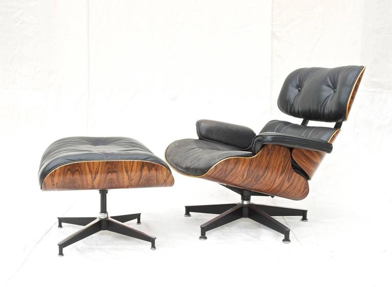 Eames 670 Lounge Chair In Rosewood For At 1stdibs Venerable 670 Lounge Chair And Matching 671 Ottoman By Charles Ray Eames For Herman Miller