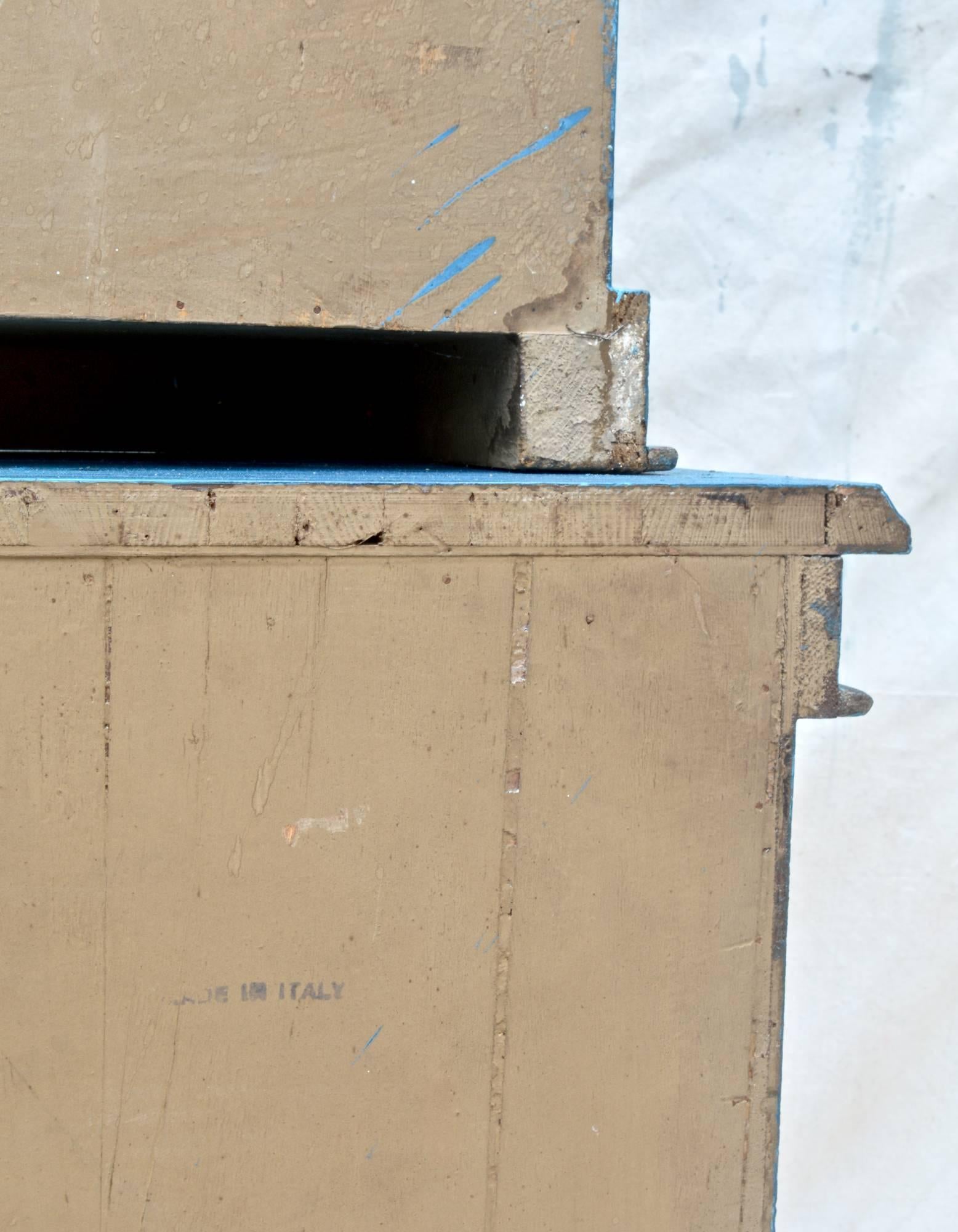 Italian Breakfront Cupboard in Mediterranean Blue Painted Finish For Sale 3