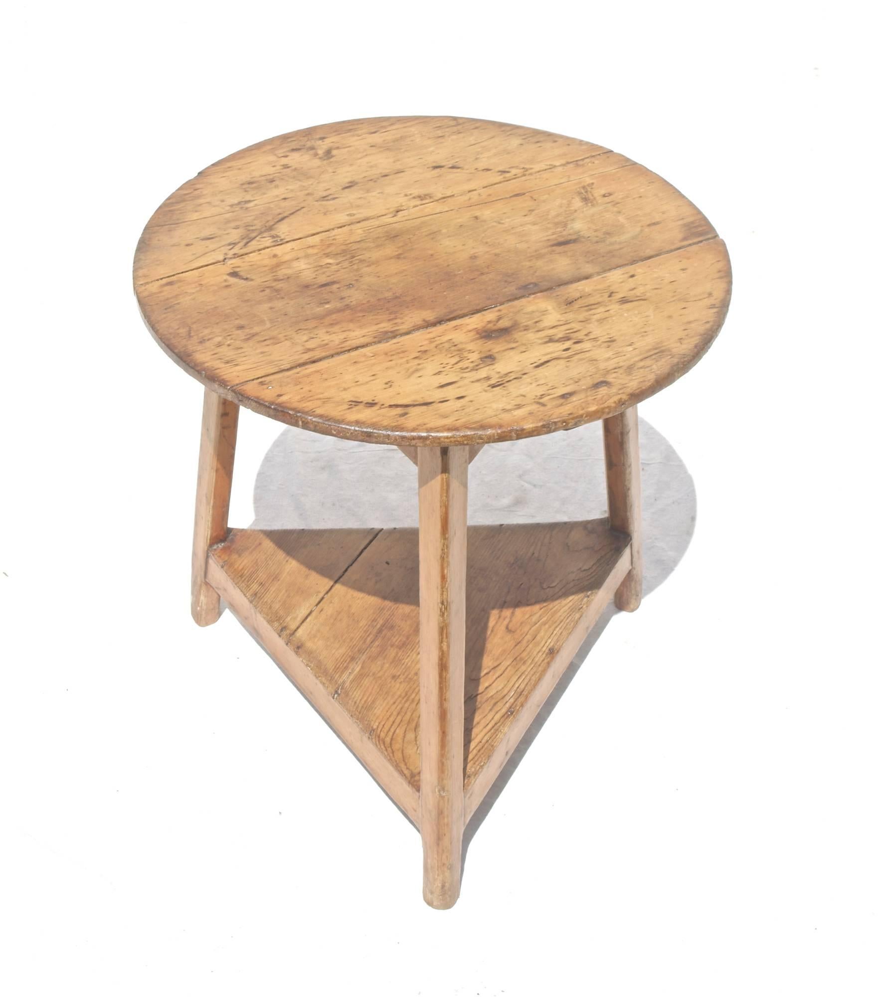 Rustic 19th Century Cricket Table of Pine