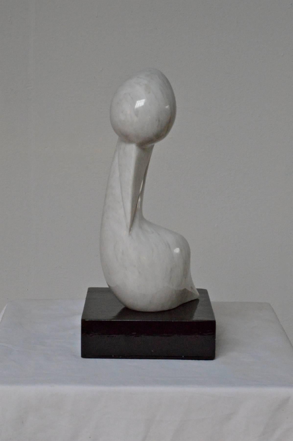 Abstract Marble Sculpture of a Pelican In Good Condition For Sale In Charlottesville, VA
