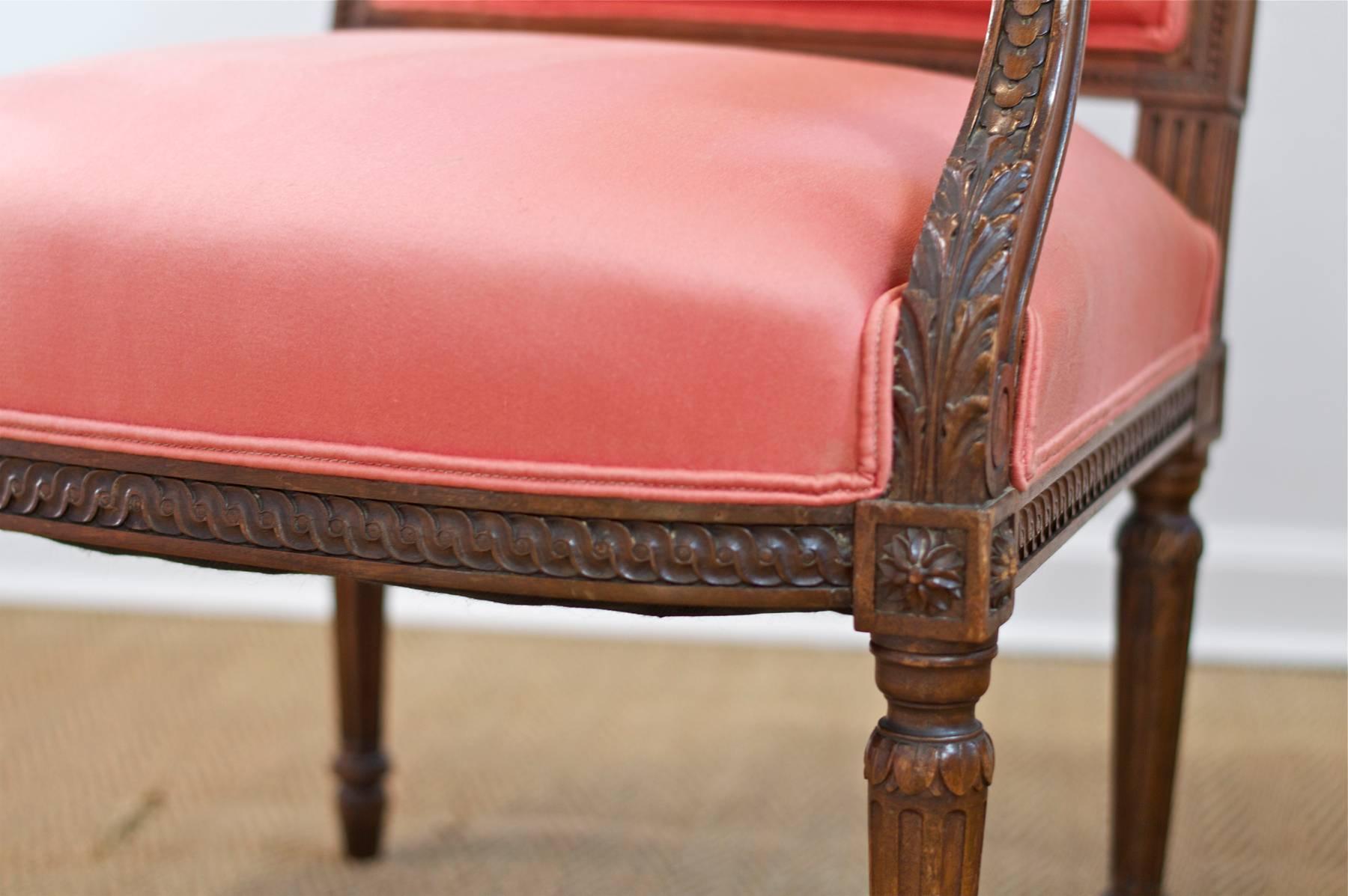 Pair of Louis XVI Chairs In Good Condition In Charlottesville, VA