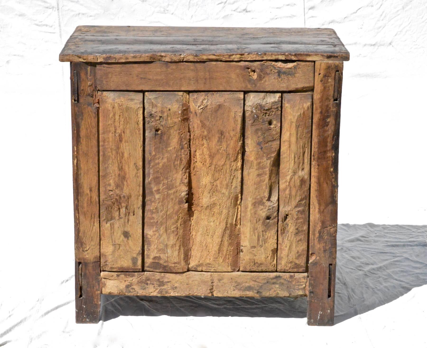 17th Century French Buffet of Oak For Sale 4