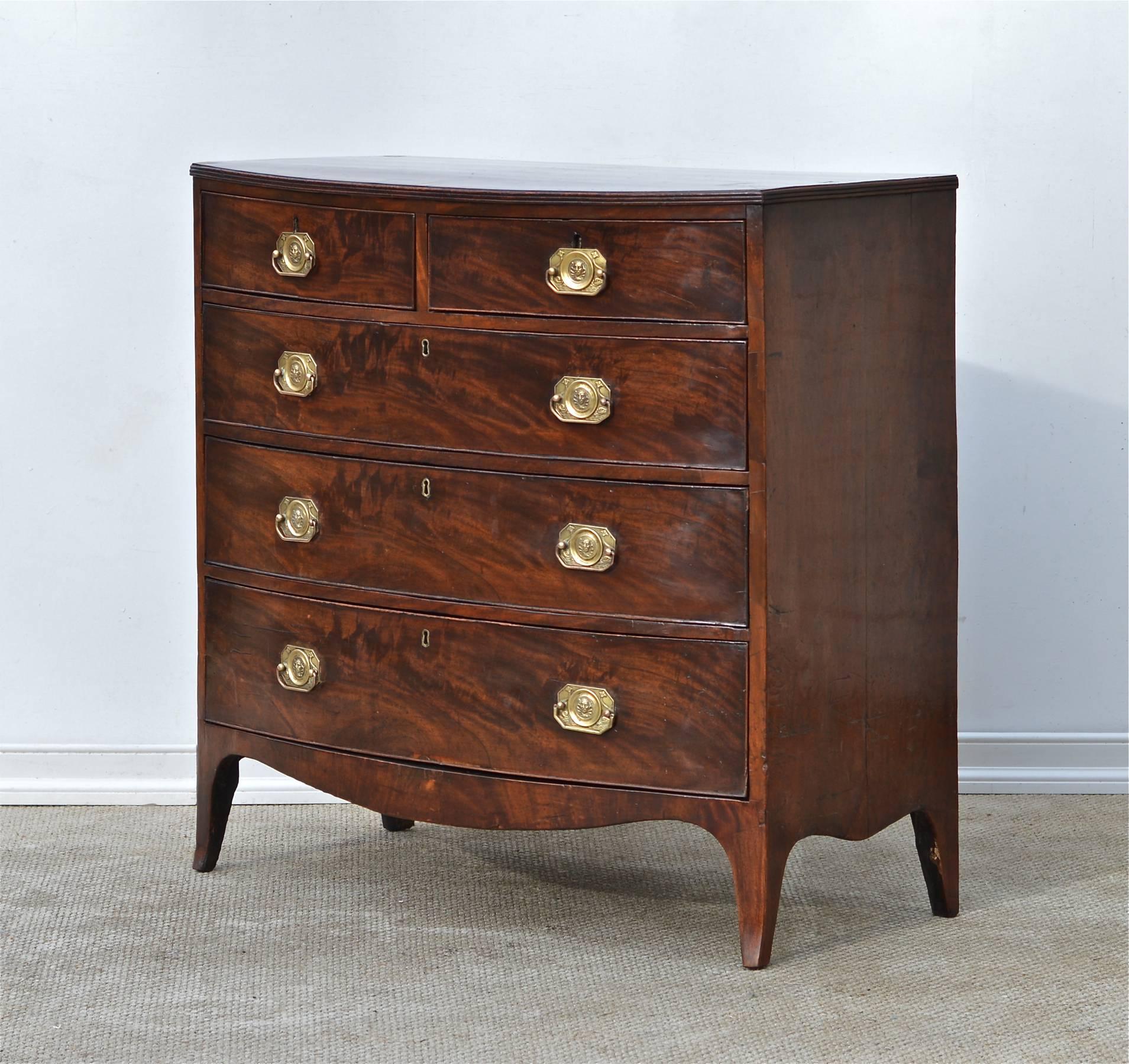 Georgian Bowfront Chest of Drawers of Mahogany with Rare Brasses In Good Condition In Charlottesville, VA
