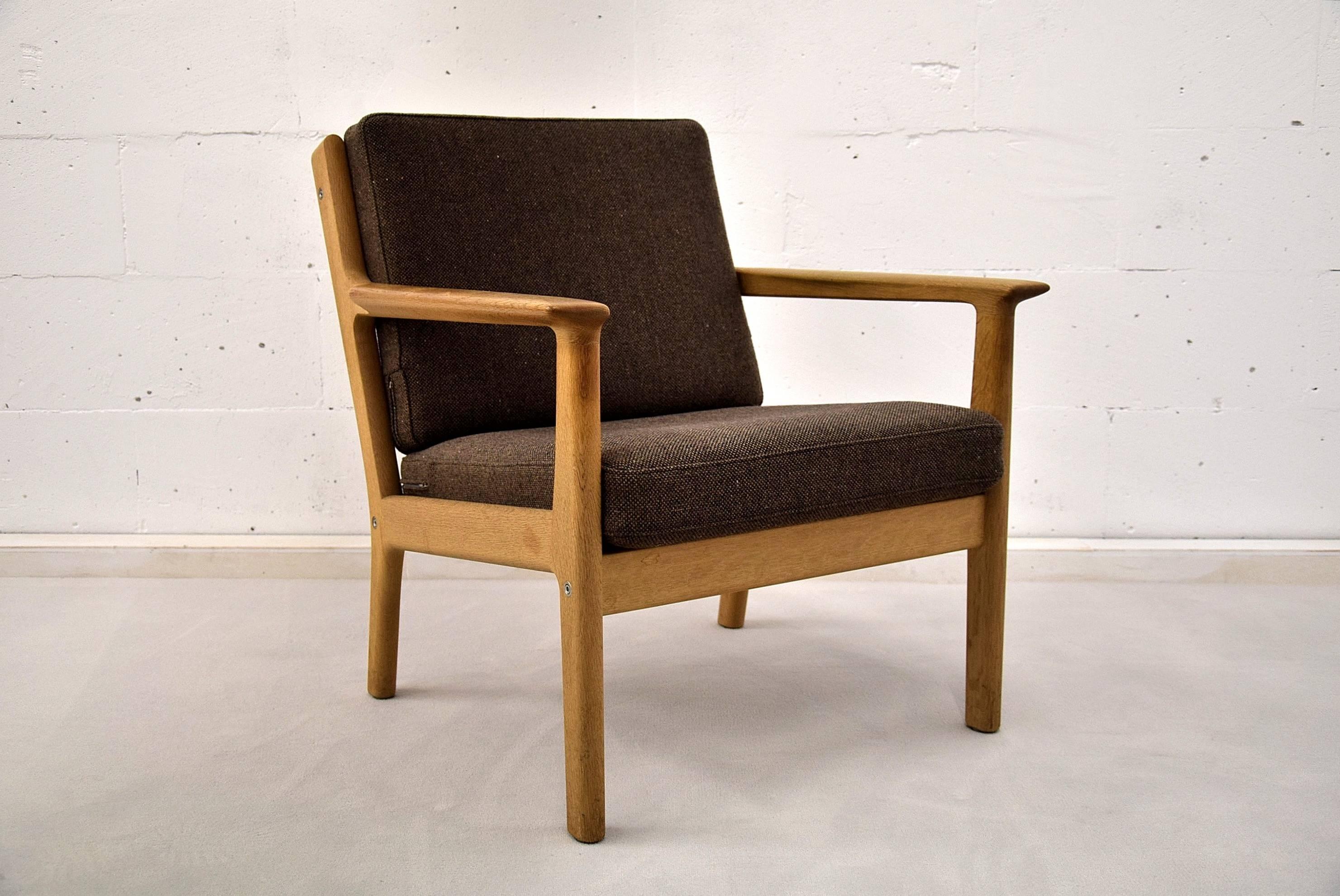 Danish Hans Wegner Mid Century Modern Brown Lounge Chair For Sale