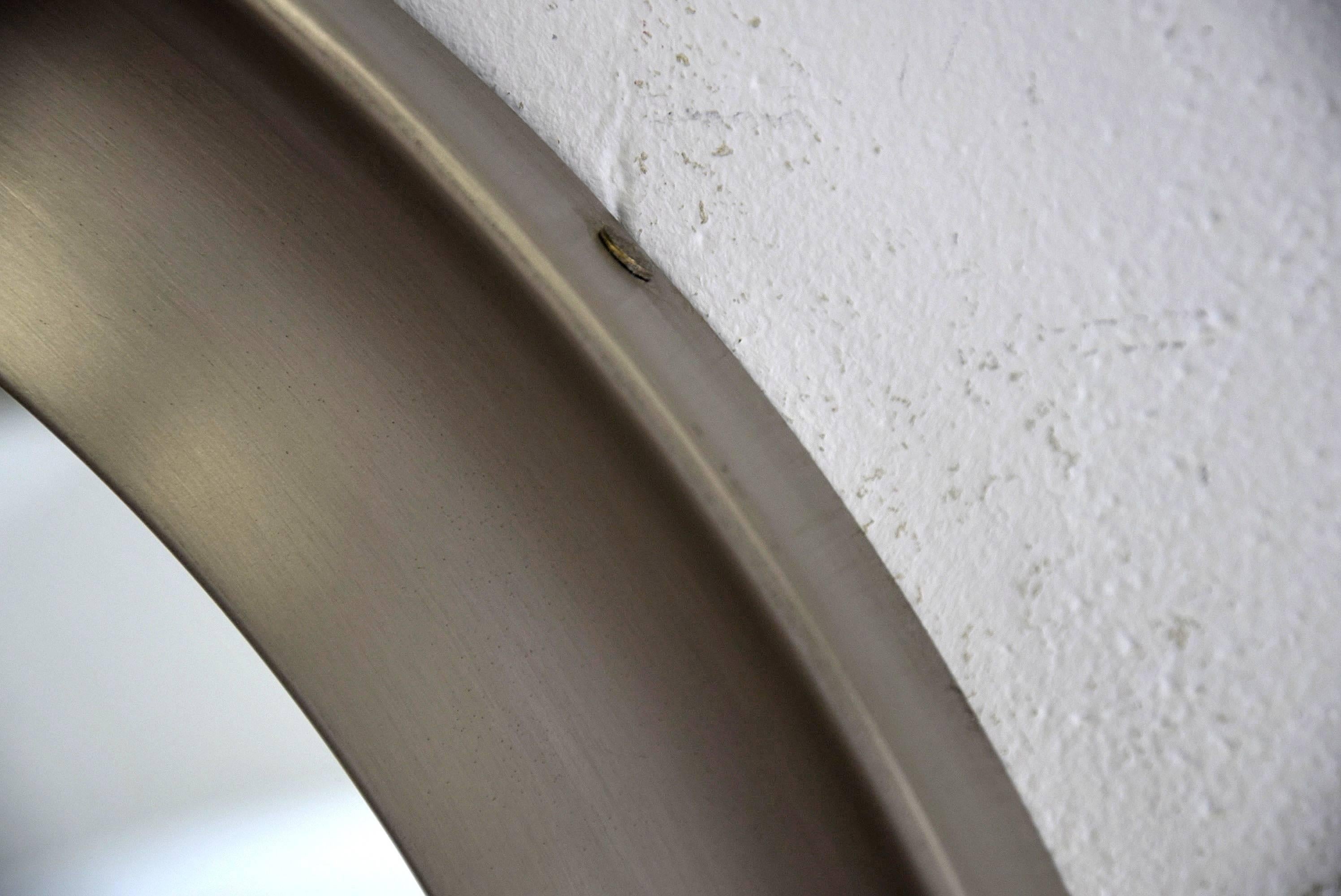 Moderner Stahlspiegel aus der Mitte des Jahrhunderts von Sergio Mazza für Artemide (Edelstahl) im Angebot