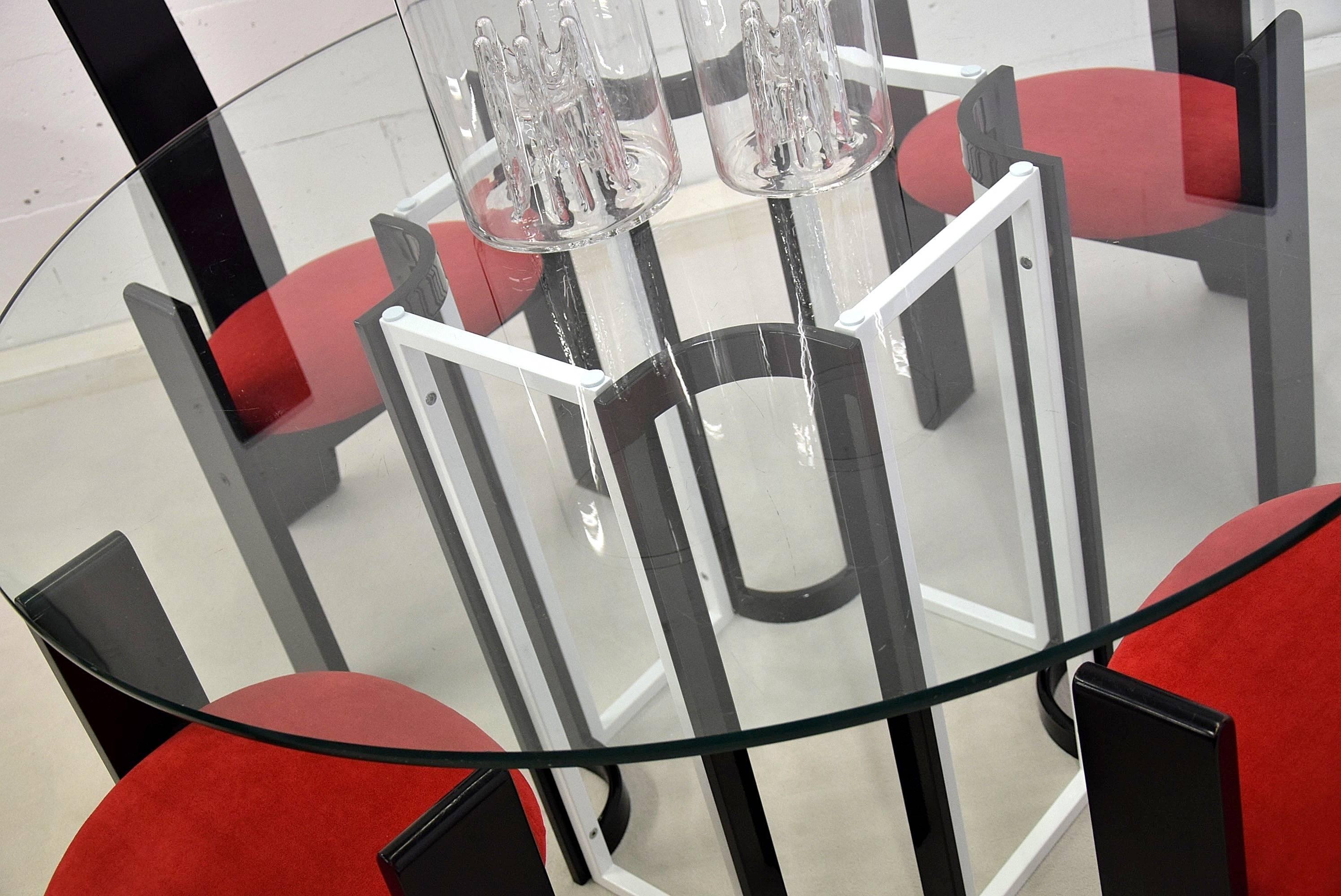 Table de salle à manger en verre noir et blanc mi-siècle moderne Bon état - En vente à Weesp, NL