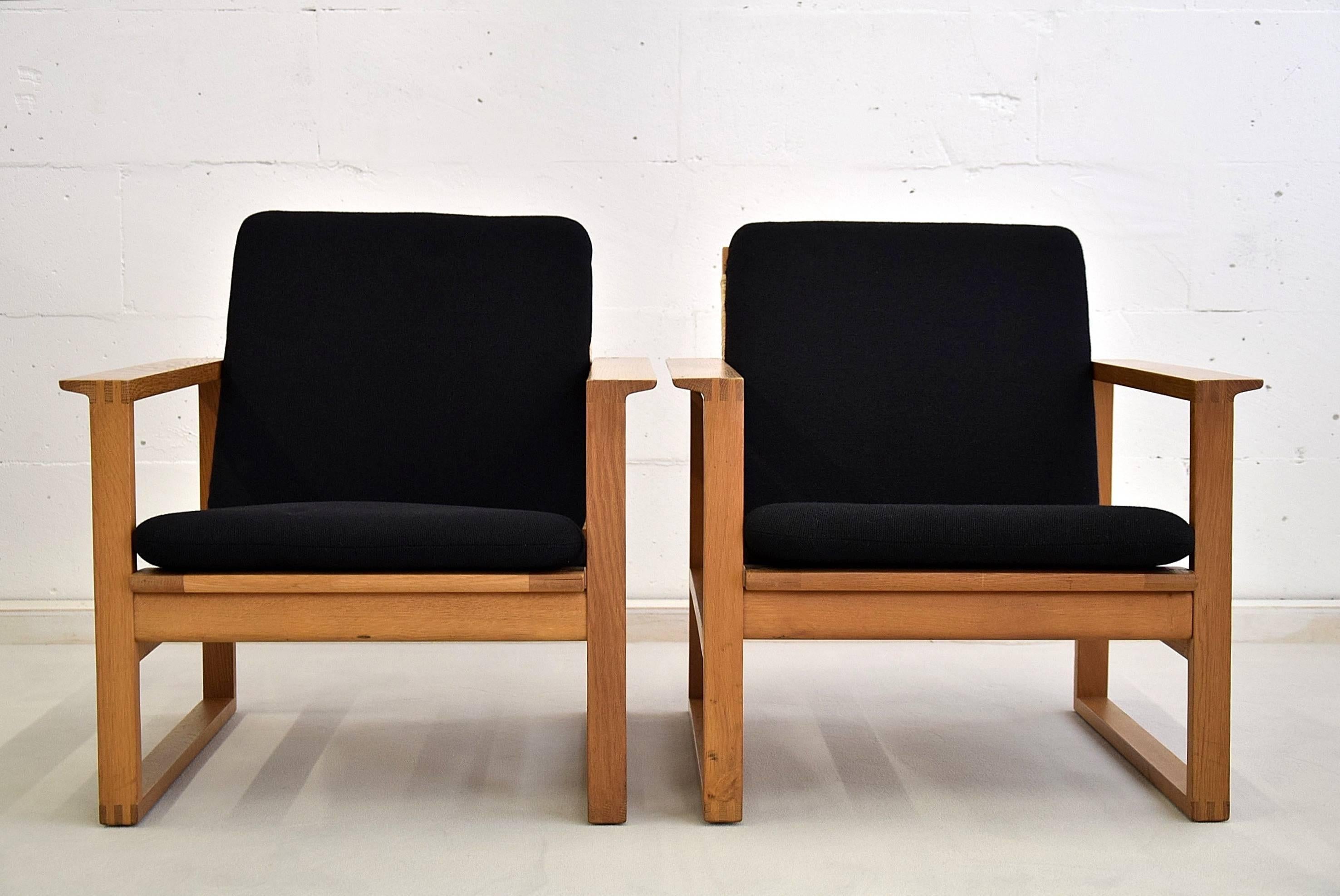 Børge Mogensen, Pair of Oak and Cane Lounge Chairs 3