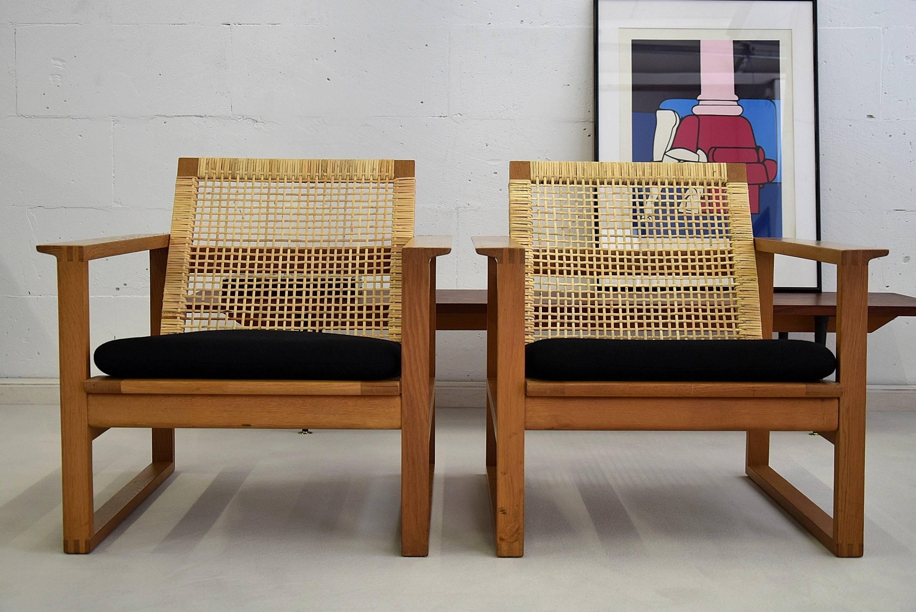 Børge Mogensen, Pair of Oak and Cane Lounge Chairs 2
