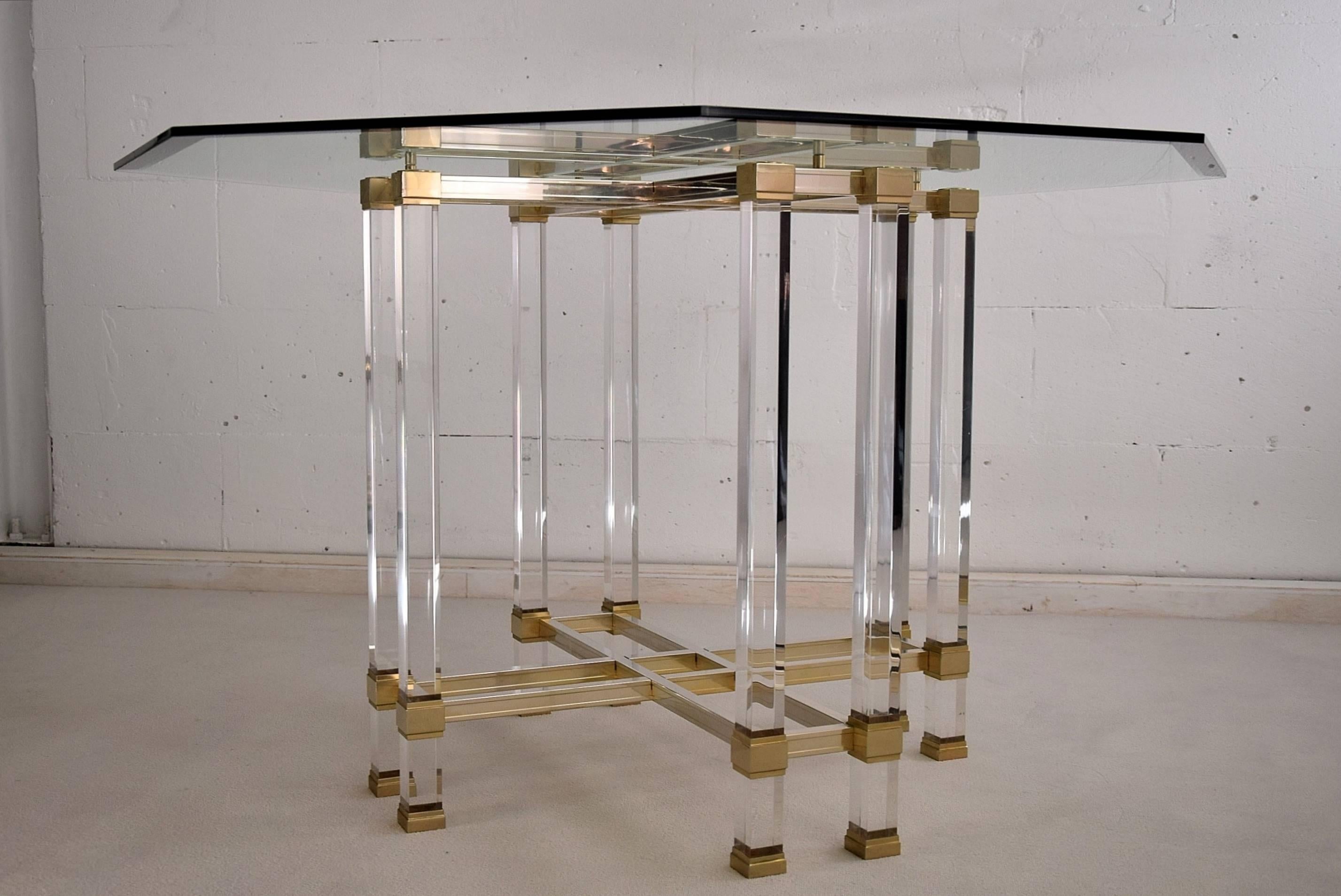 Pierre Vandel Lucite and Brass Hollywood Regency Dining Table In Good Condition In Weesp, NL
