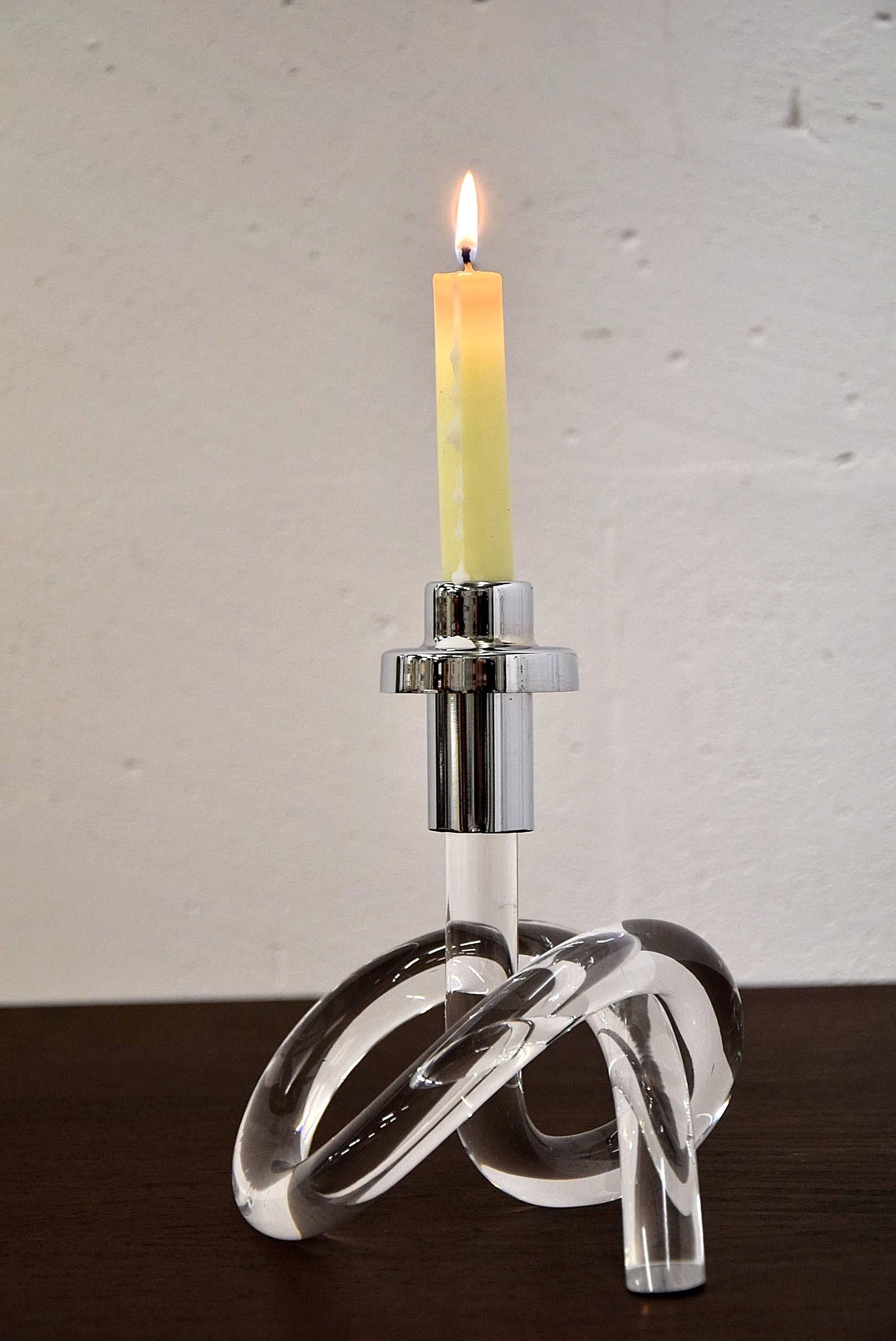 Kerzenhalter aus Chrom und Lucite aus der Mitte des Jahrhunderts von Dorothy Thorpe (amerikanisch) im Angebot