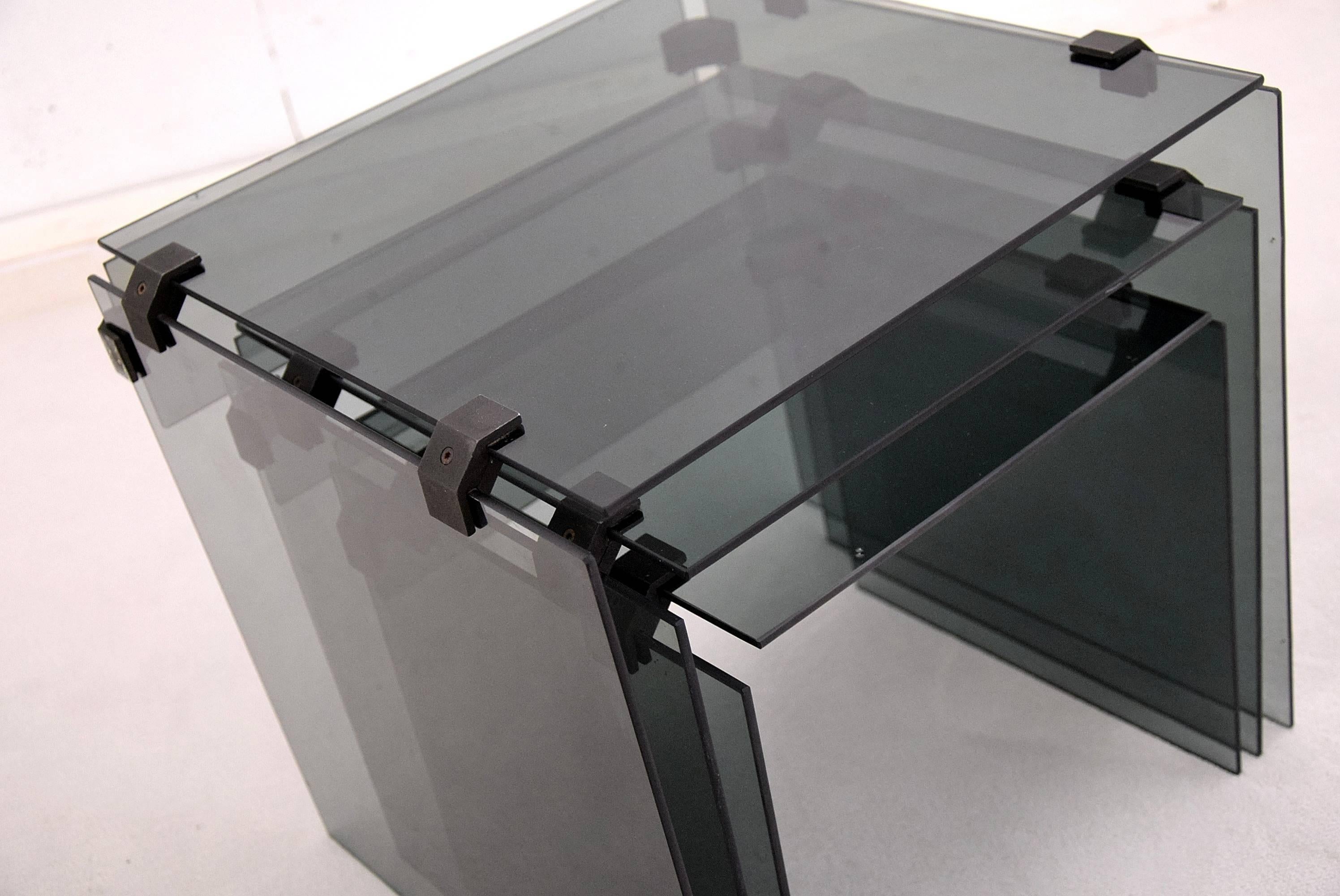 glass bunching tables