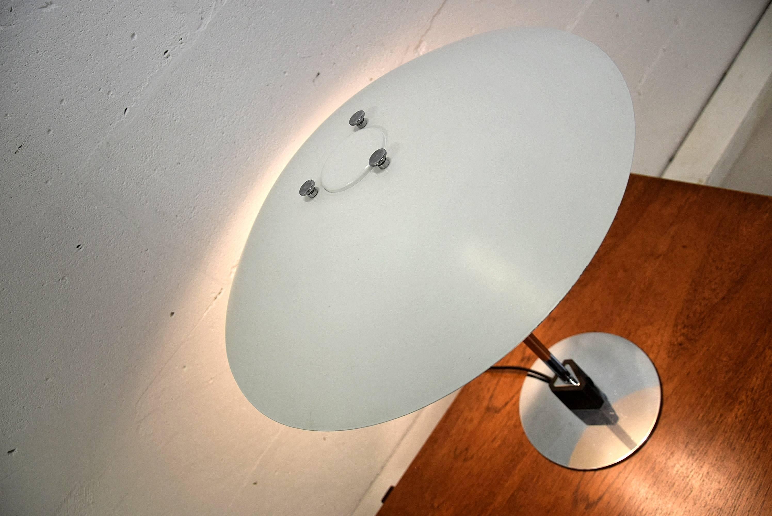 Danish Poul Henningsen Mid Century Modern Table Lamp for Louis Poulsen