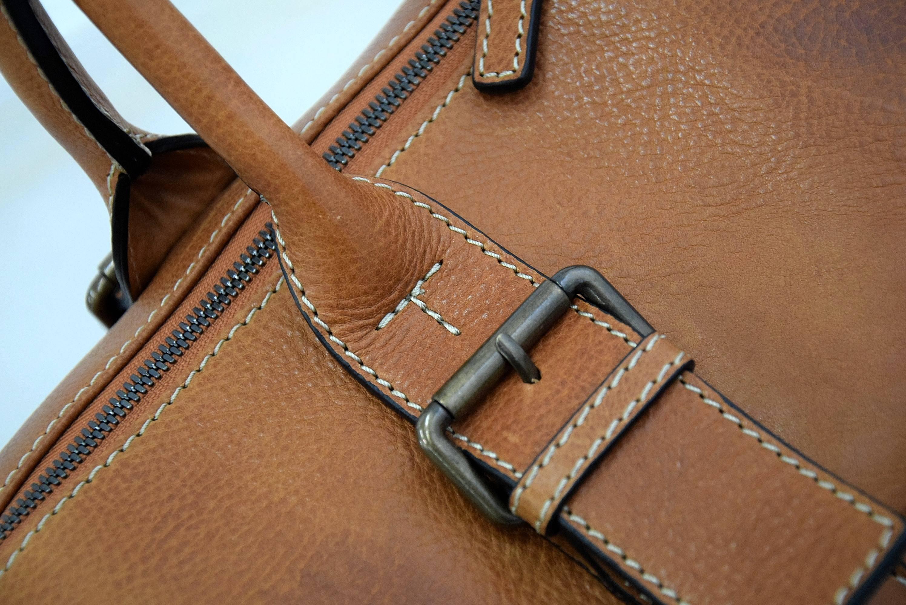 Leather Dominio Travel Bag Handmade in Italy Con Amore