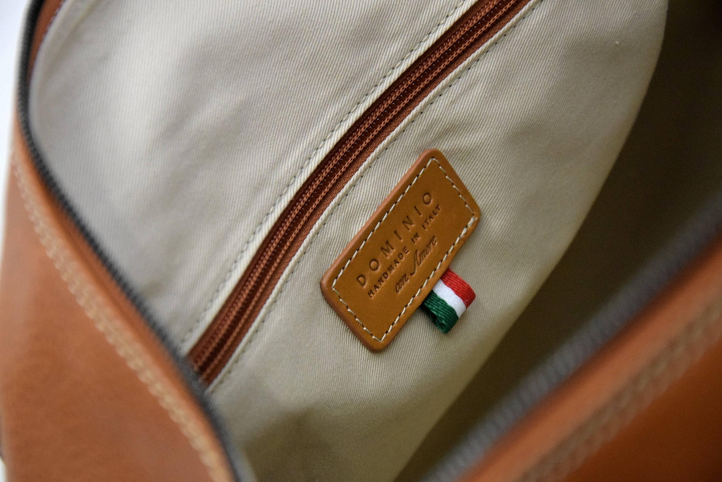 Italian Hand Made Buffalo Leather Dominio Travelbag For Sale 1