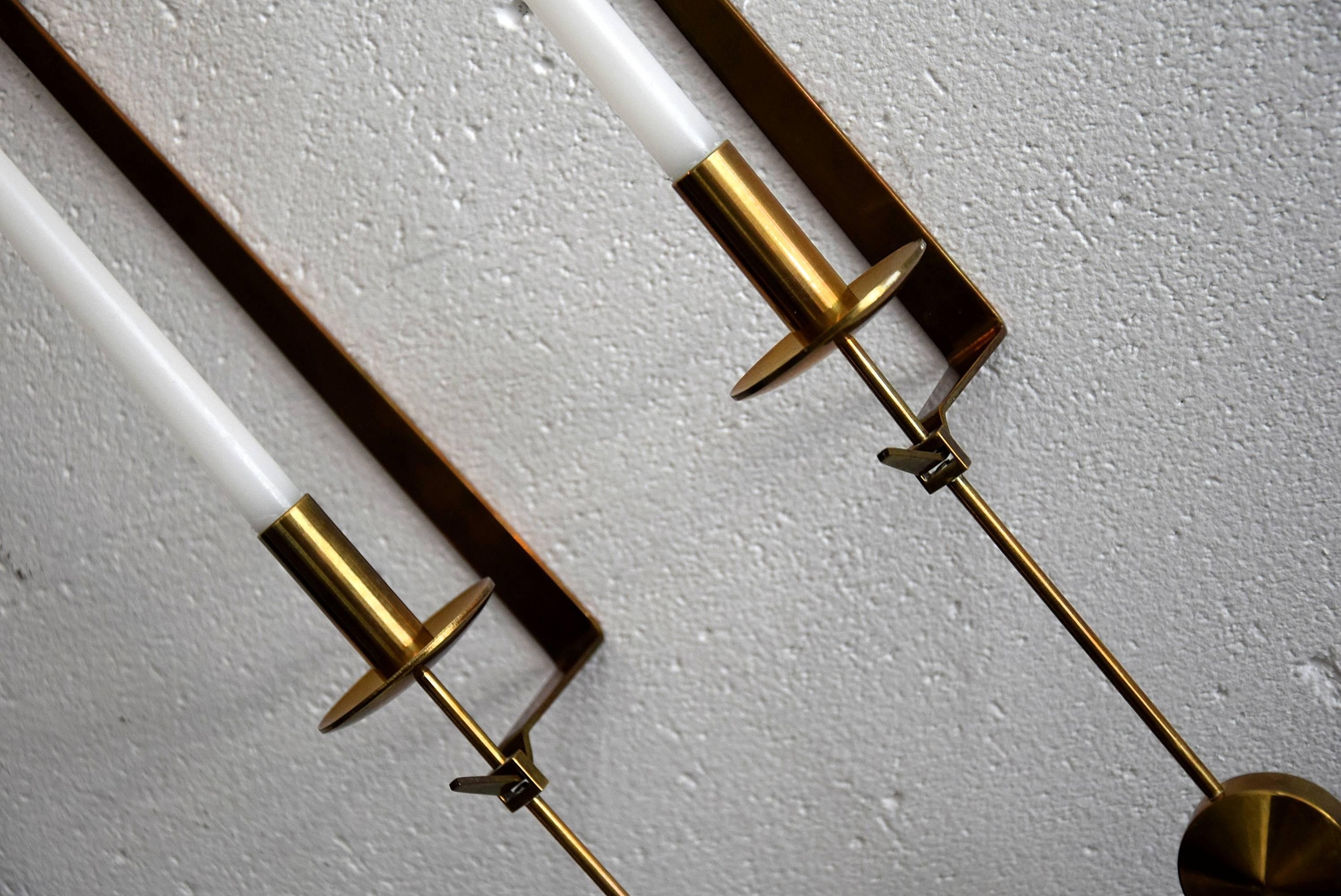 Pierre Forssell pair of candle sconces for Skultana

Elegant and sophisticated pair of pendel wall candleholders designed by Pierre Forssell for Skultana, Sweden, in the 1950s.

Stamped on the back with makers mark.

Pierre Forssell was an