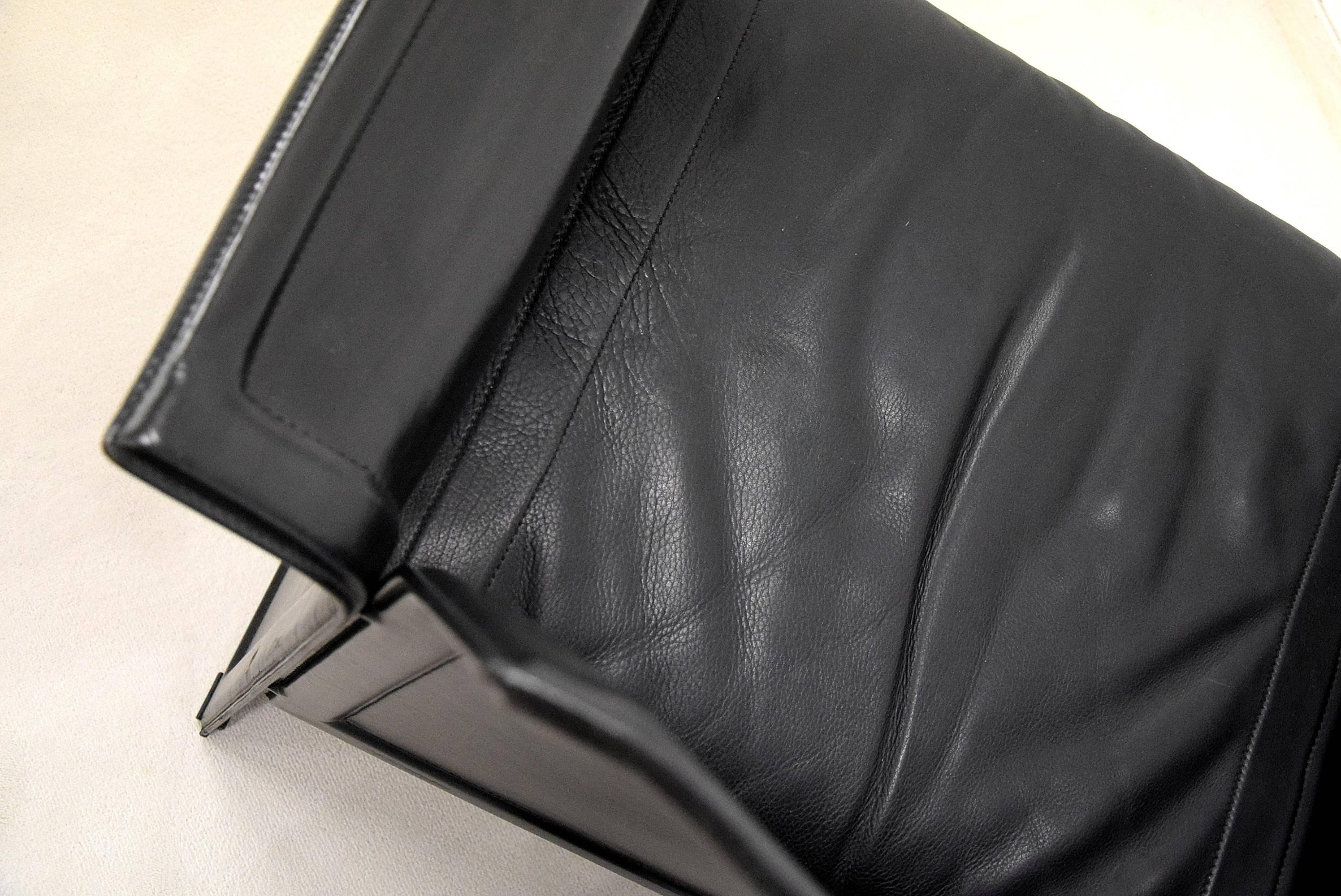 Late 20th Century Tito Agnoli Korium Leather Armchair for Matteo Grassi For Sale
