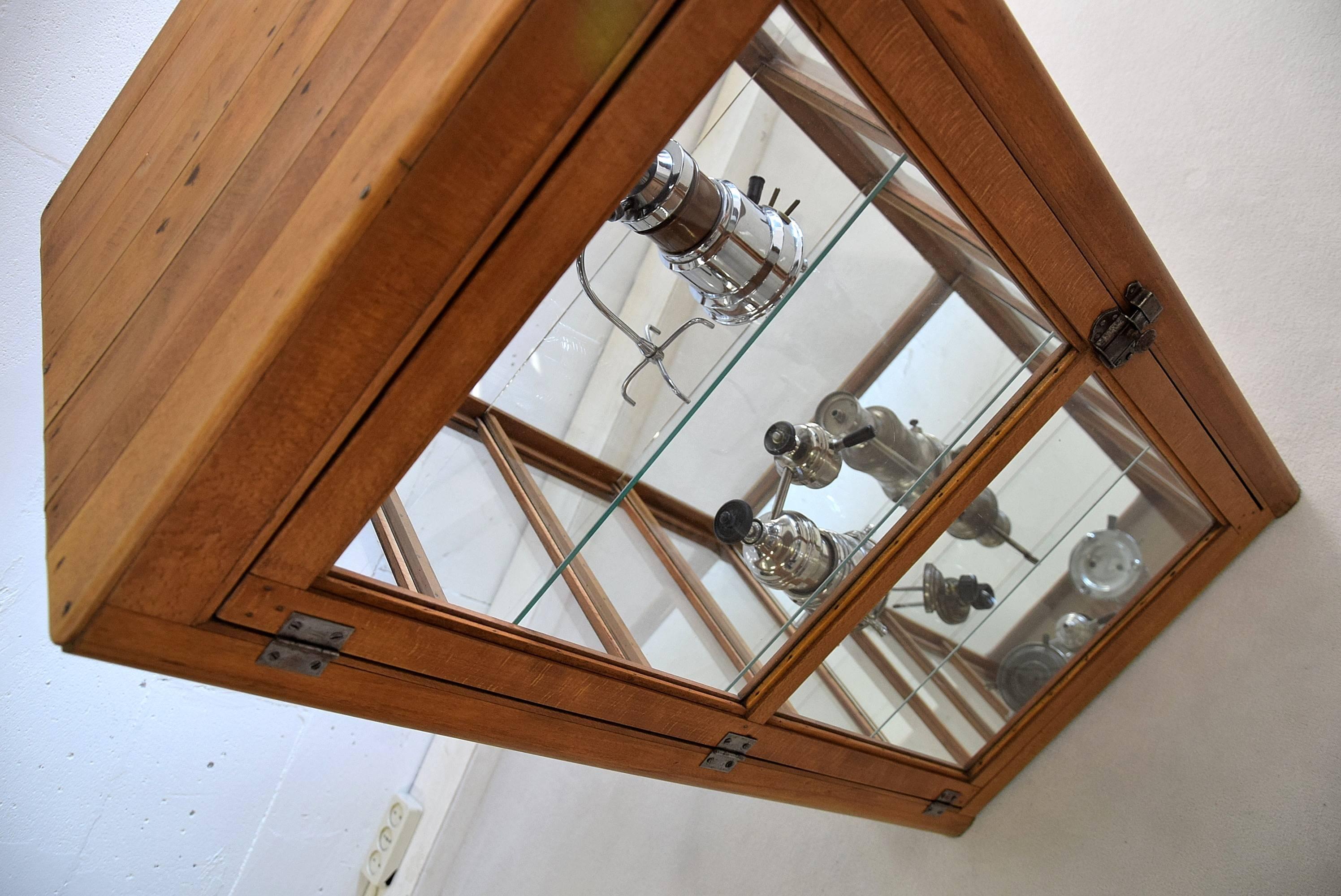 Early 20th Century Counter Display Cabinet 3