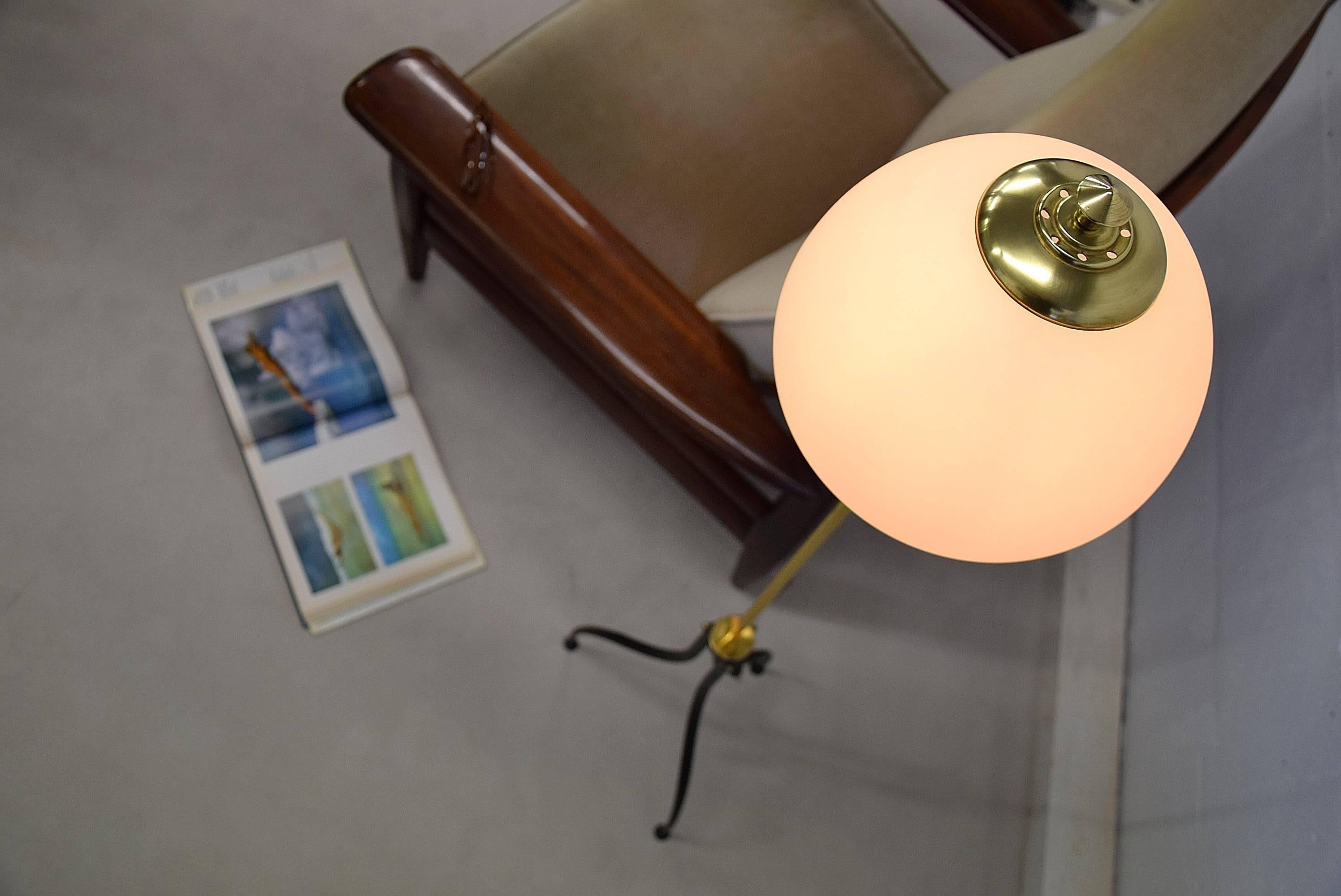 Lumi Milano Stehlampe aus Glas und Messing, Mid-Century Modern im Angebot 3