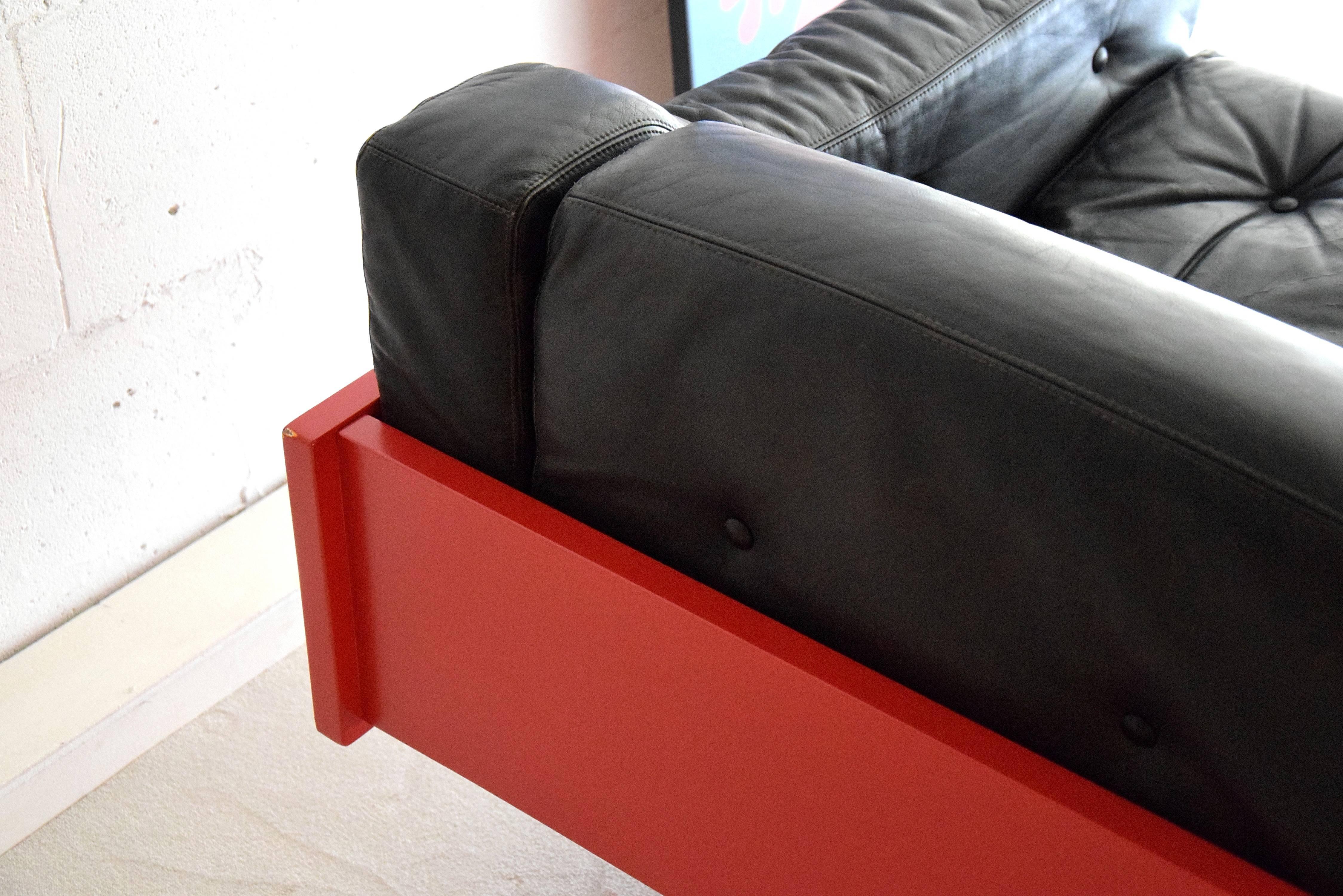 Wood Mid Century Red and Black Sofa by Claudio Salocchi for Sormani