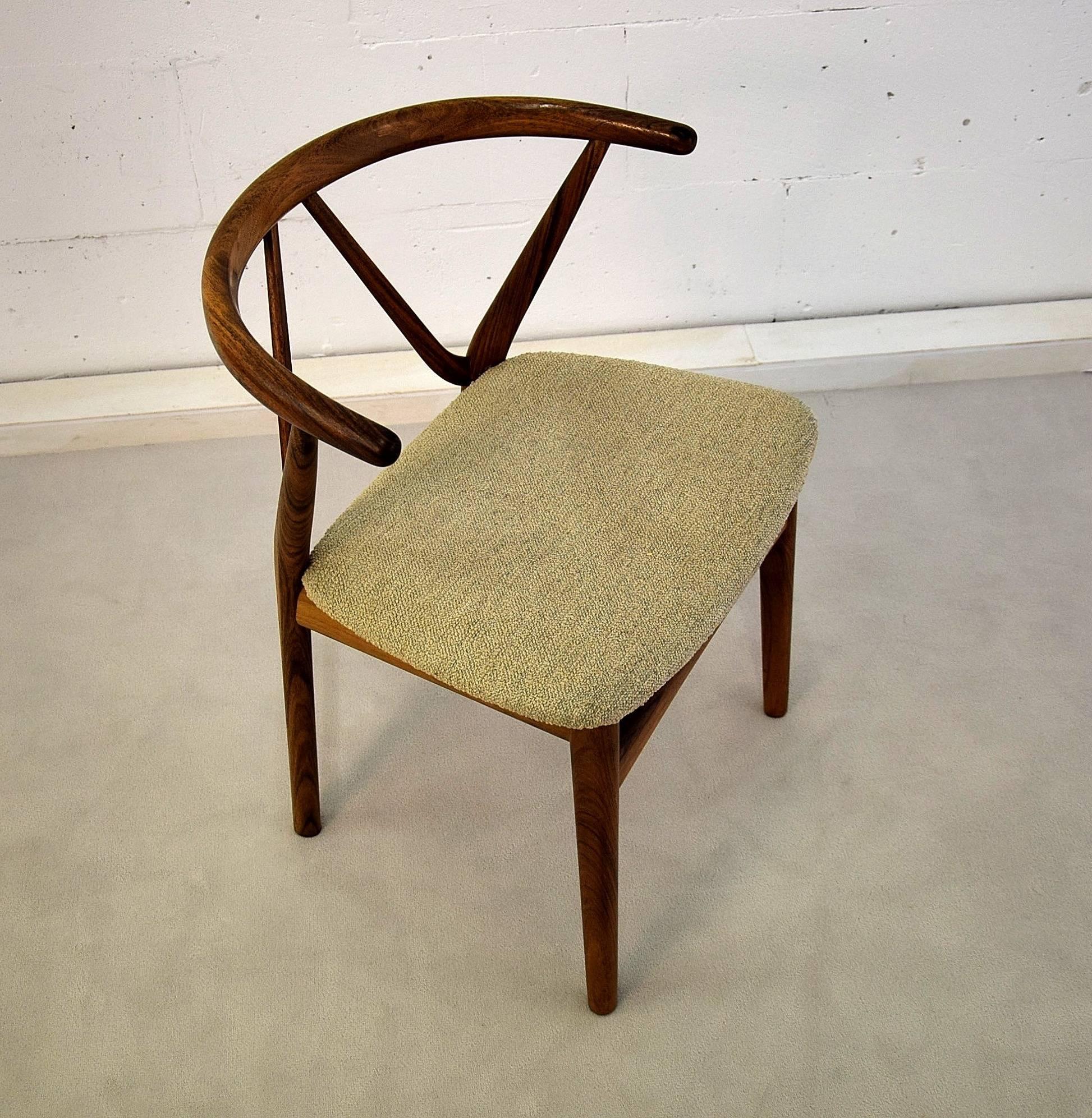 Set of Four Vintage Rosewood Dining Chairs by Henning Kjærnulf 4