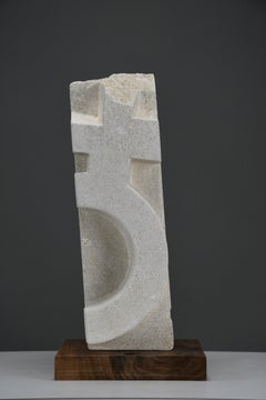 « Frammento IV » — Sculpture en calcaire d'inspiration cubiste d'Alberto Cabiddu