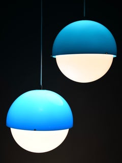 Luigi Bandini Buti, Modell 4021, blaue Pendelleuchte aus Methacrylat für Kartell, Italien