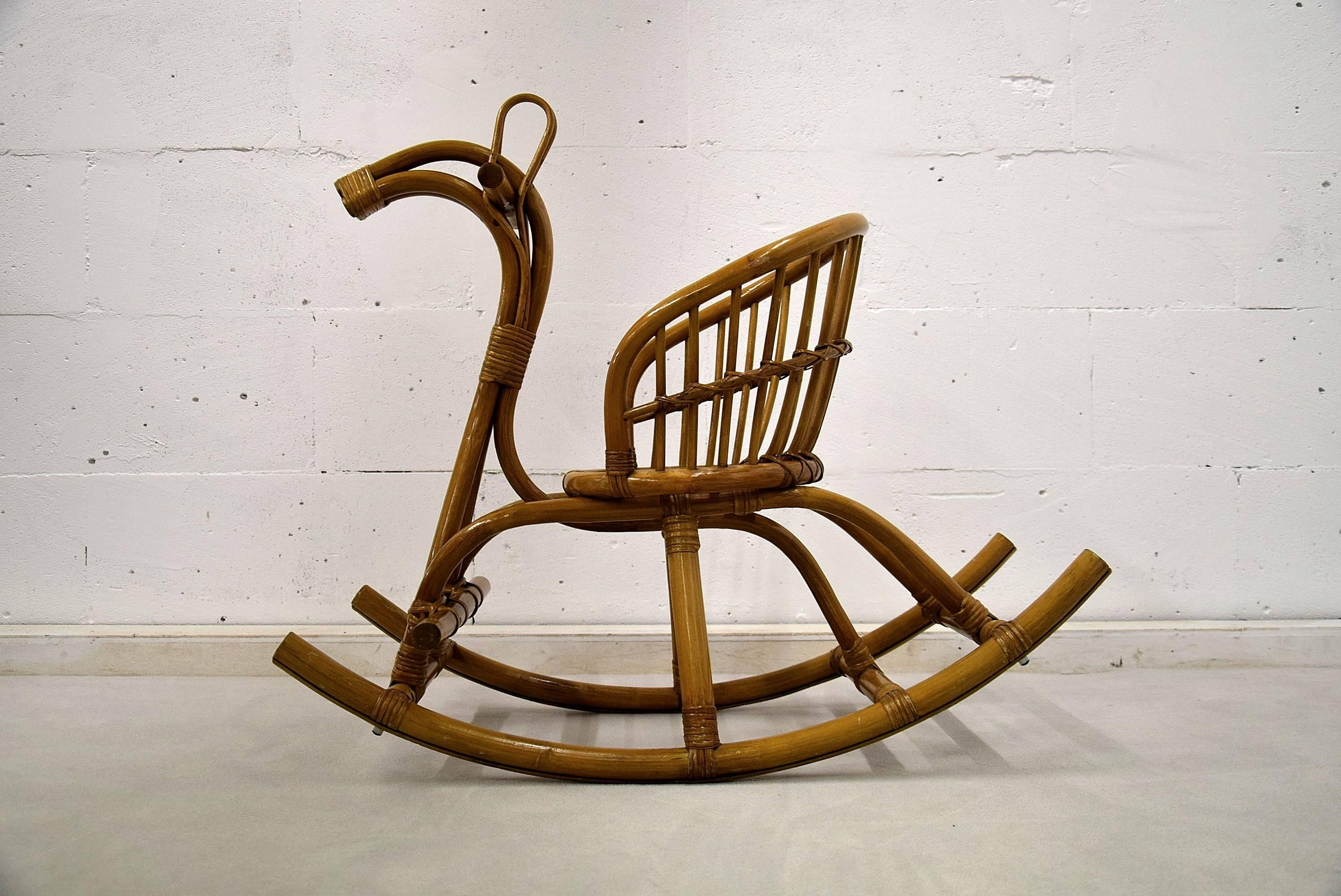 Mid century modern Wicker and Bamboo Rocking Horse In Good Condition For Sale In Weesp, NL