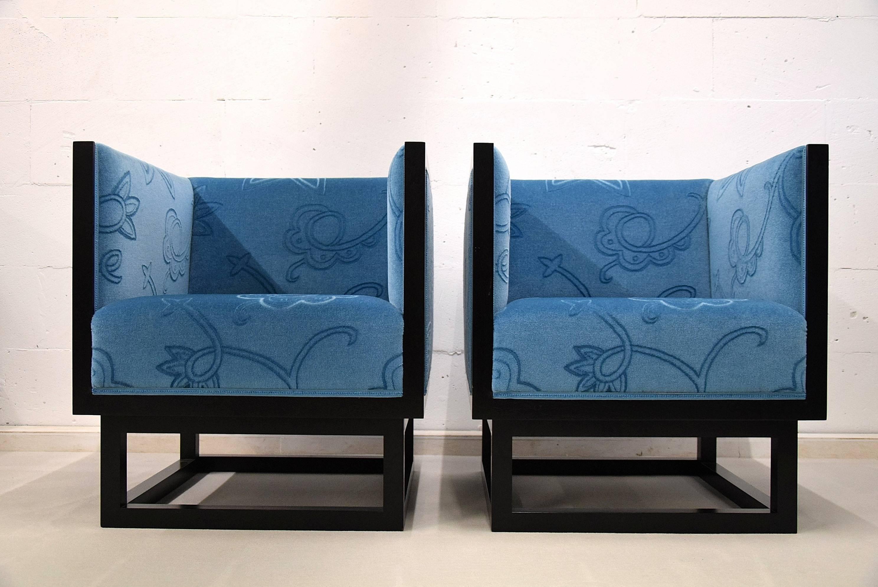 Cabinett Josef Hoffmann Lounge Chairs
A gorgeous pair of Cabinett chairs by Josef Hoffmann originally designed in 1903 for the house of Doctor Salzer in Vienna. Even though they were designed in 1903, they are exactly what know we know as the