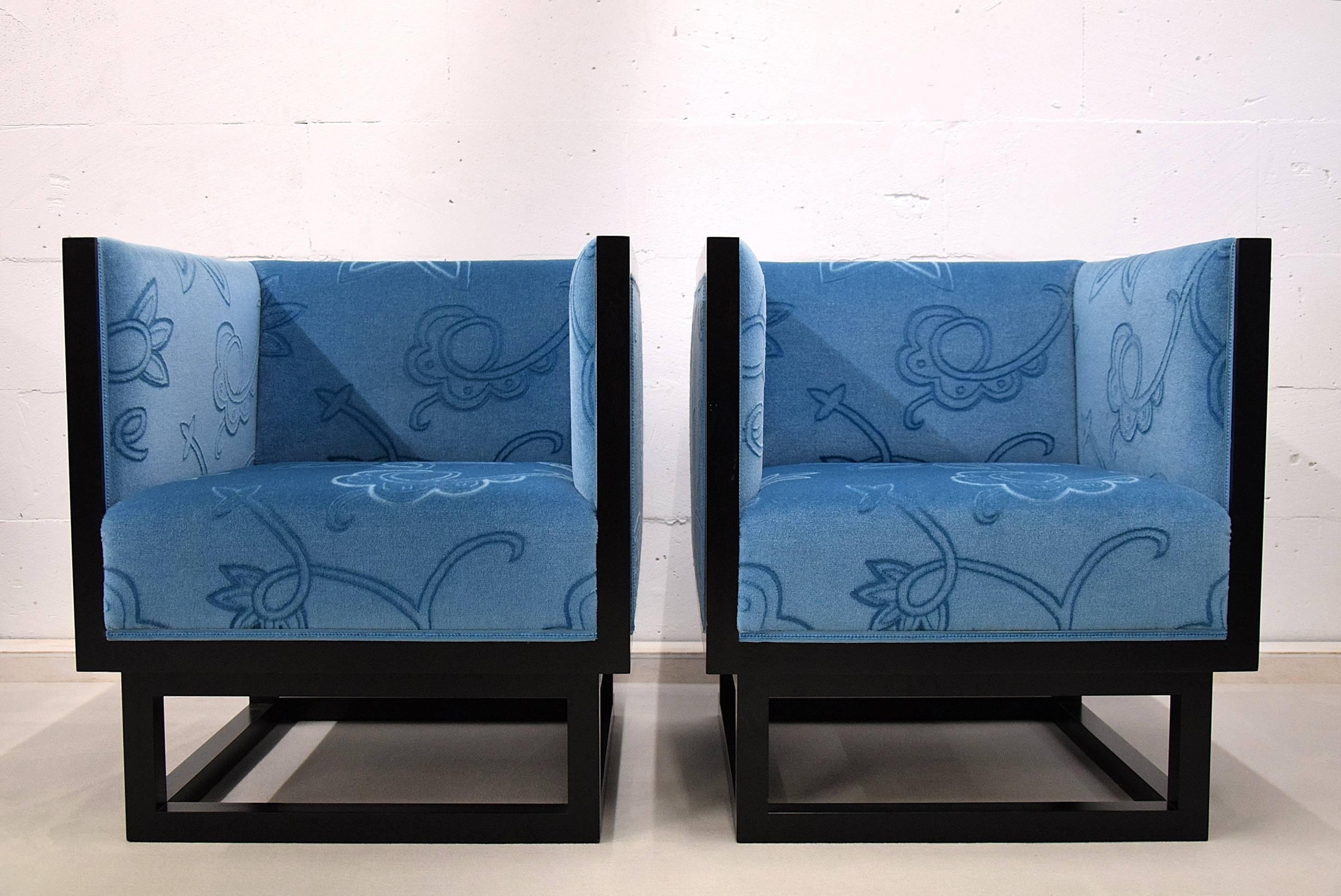 Bauhaus Josef Hoffmann fauteuils de salon armoires bleues en vente