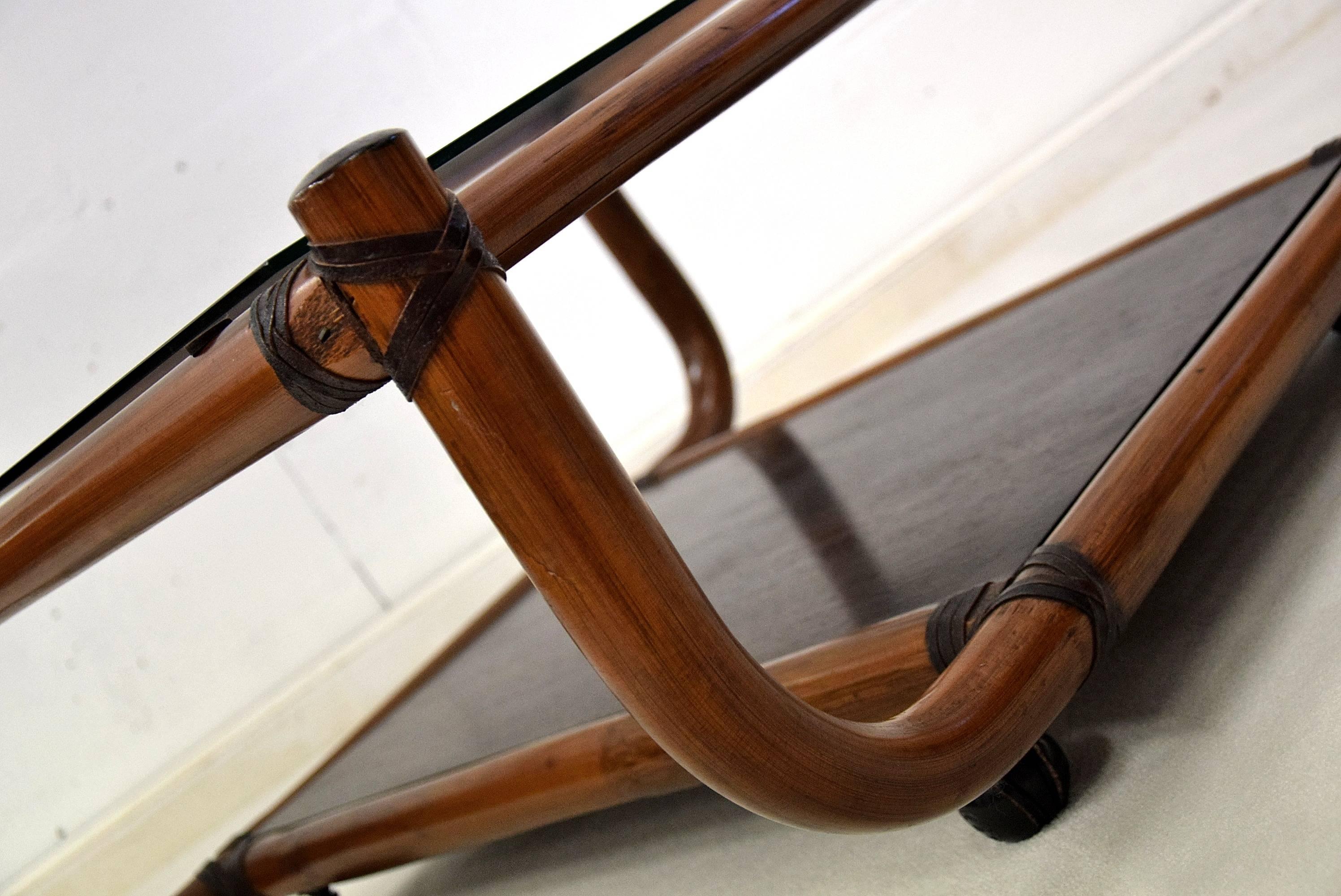 Milieu du XXe siècle Table basse italienne en bambou de 1960 en vente