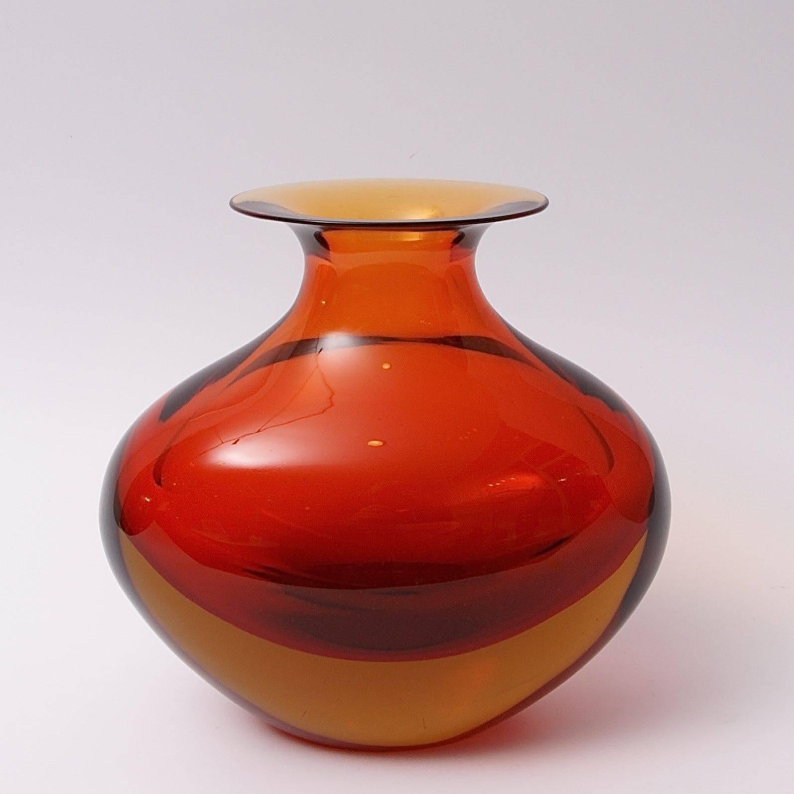 Mid-Century Modern 1950s Seguso Vetri d'Arte Glass Vase Designed by Flavio Poli For Sale