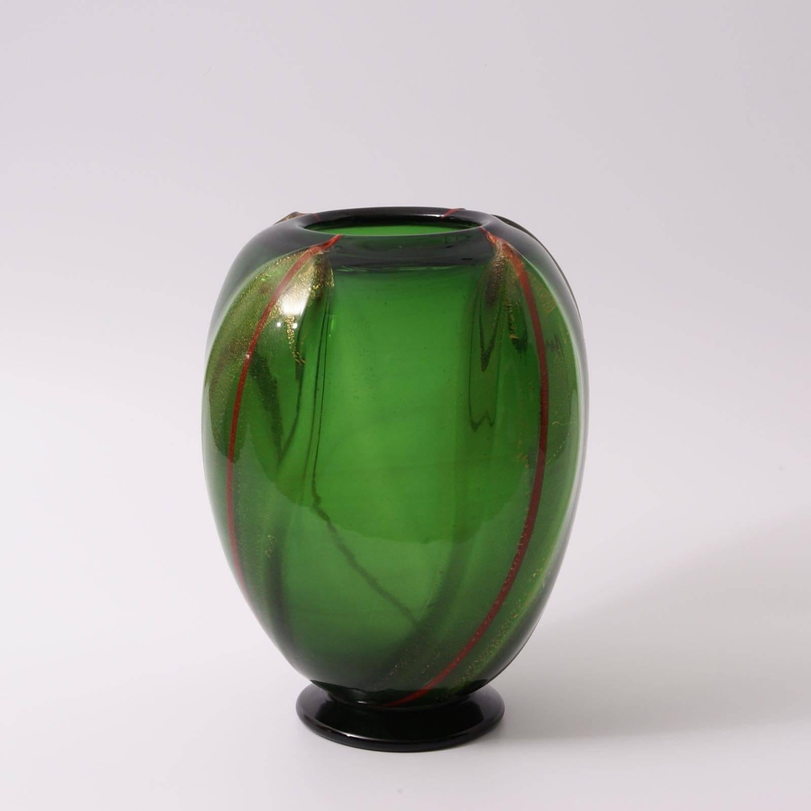 Italian Art Deco Murano Glass Vase by S.A.I.A.R. Ferro Toso For Sale