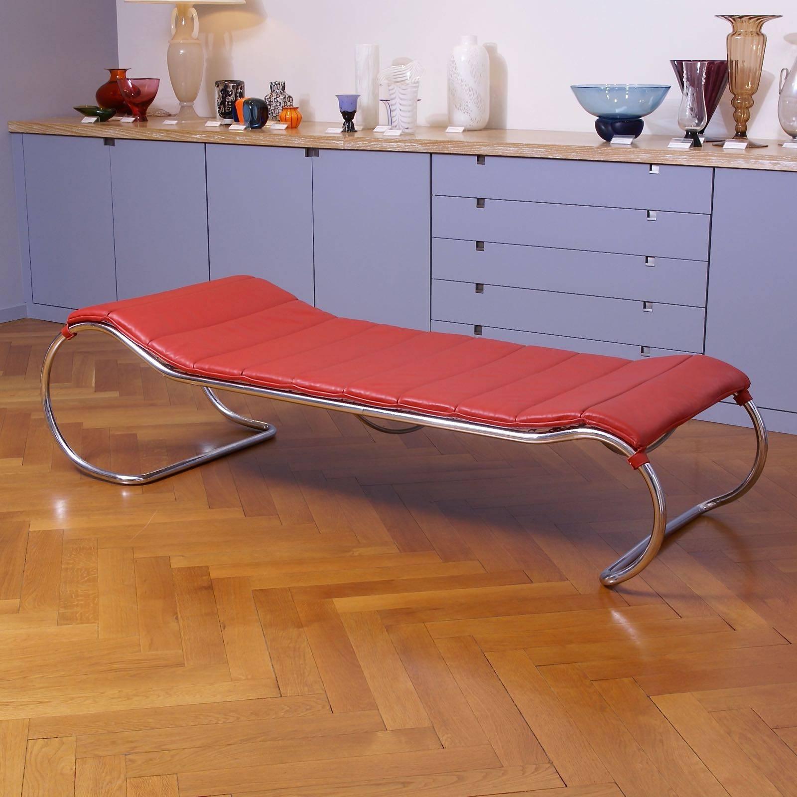 German Rare Chrome and Leather Bauhaus Thonet LS 23 Daybed by Anton Lorenz For Sale