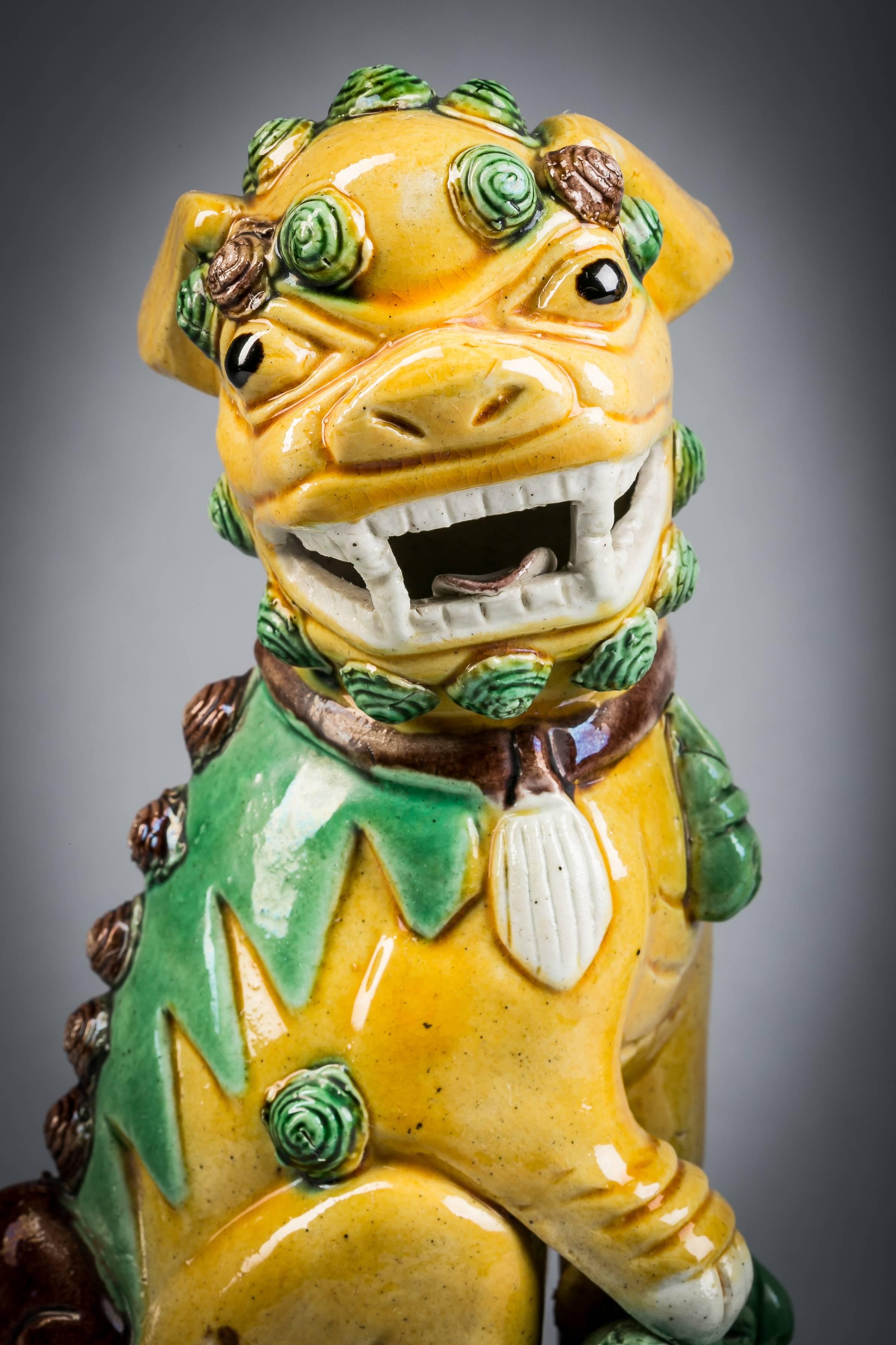 Late 19th Century Pair of Chinese Porcelain Foo Dogs, circa 1890